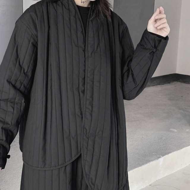 Asymmetric quilted short coat C0756