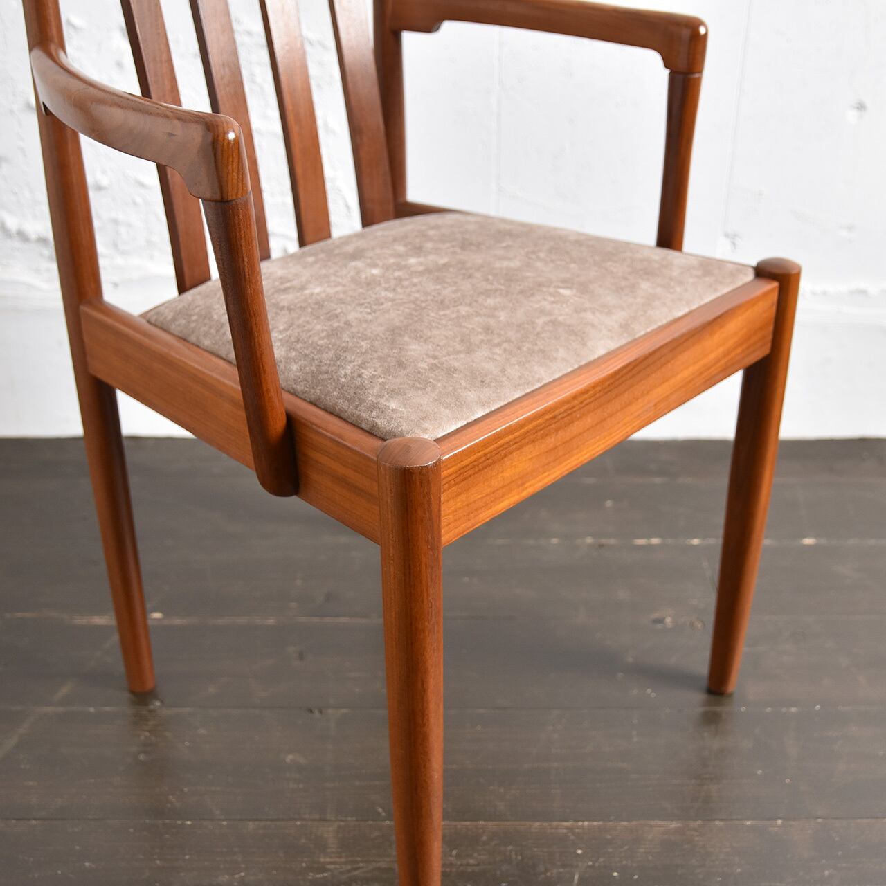 Nathan Dining Arm Chair / ネイサン ダイニング アームチェア