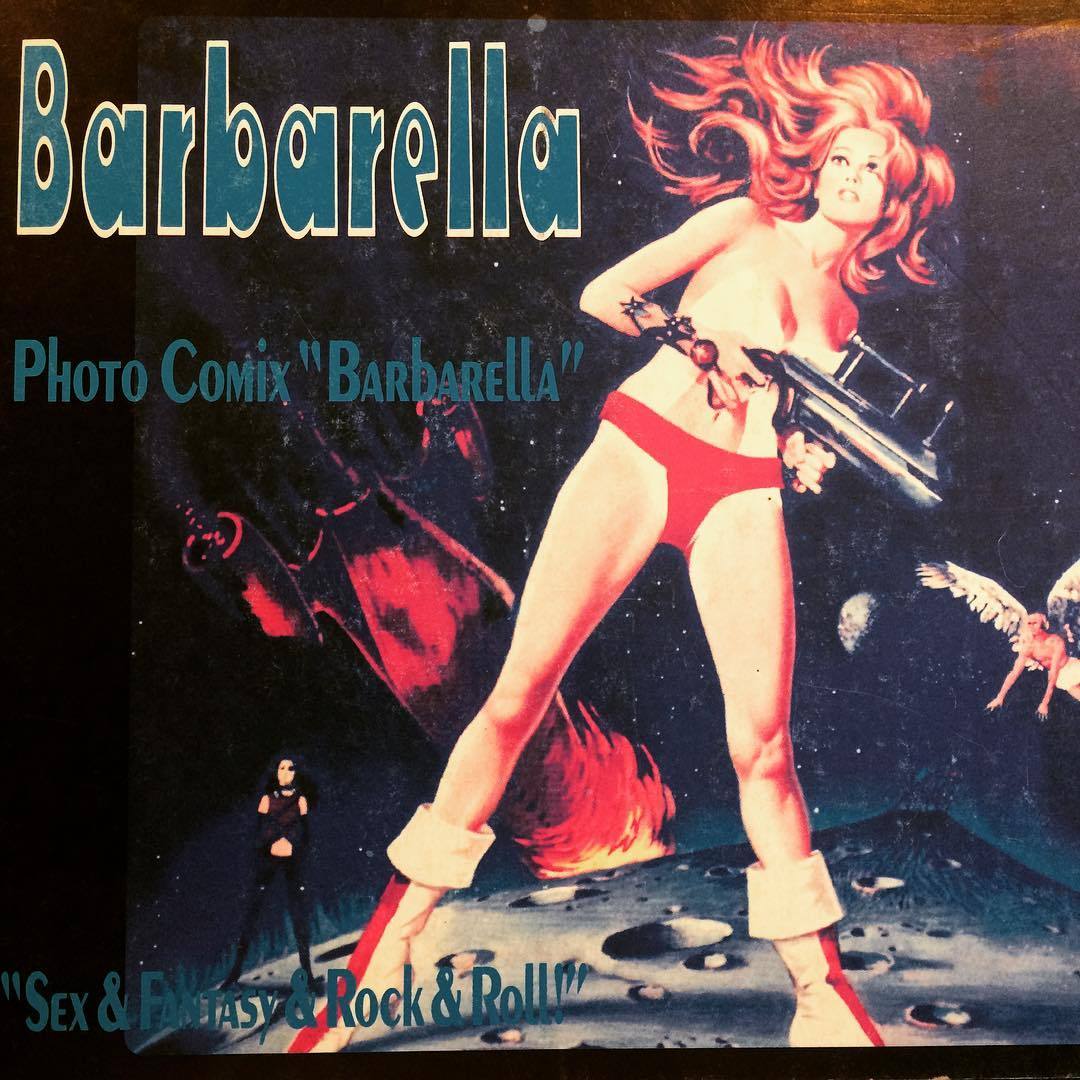 映画パンフレット「フォト・コミックス ”バーバレラ”／バーバレラ・ガイドブック」 - 画像1