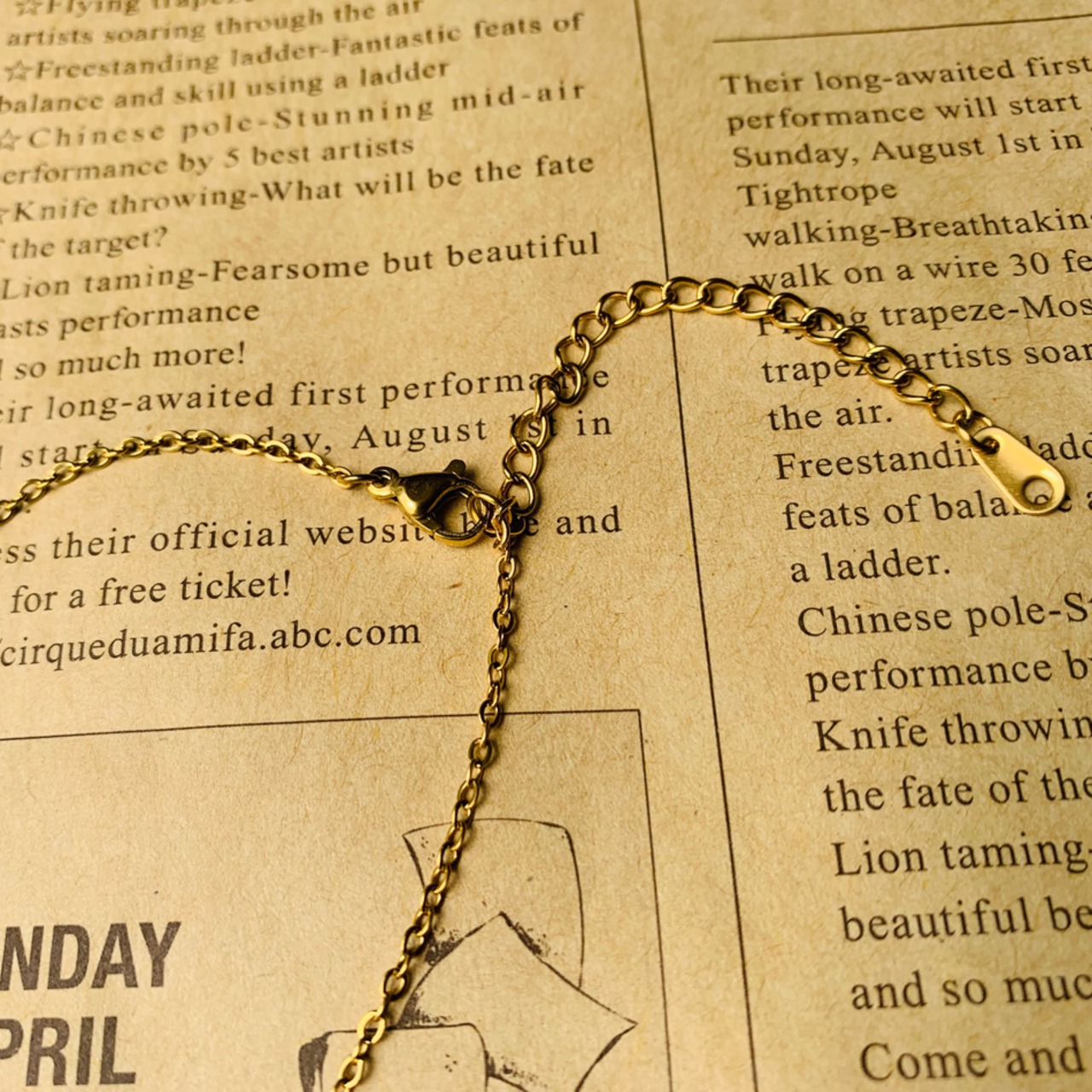 ステンレスパドロックネックレスゴールド（Mサイズ）