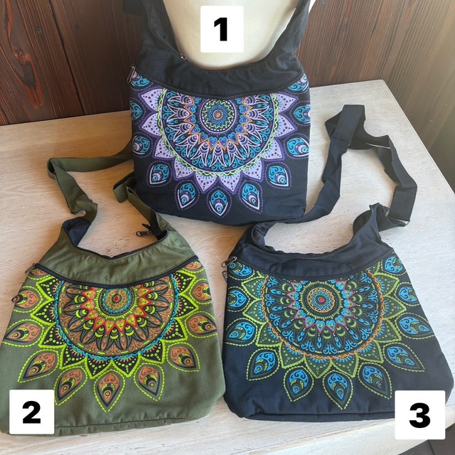 刺繍マンダラ柄ショルダーバッグ