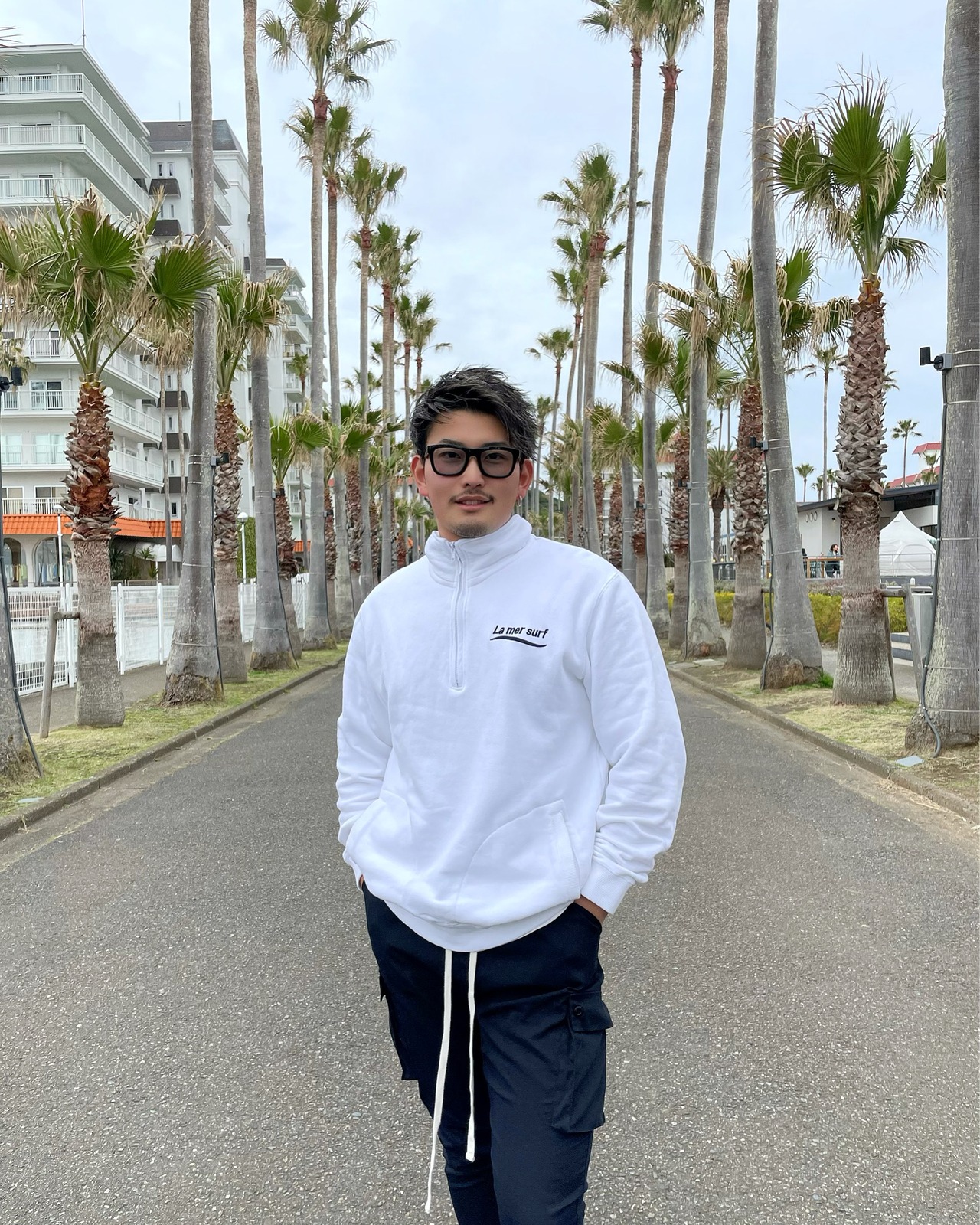 Big Flame Sunglasses - Black / Light Gray