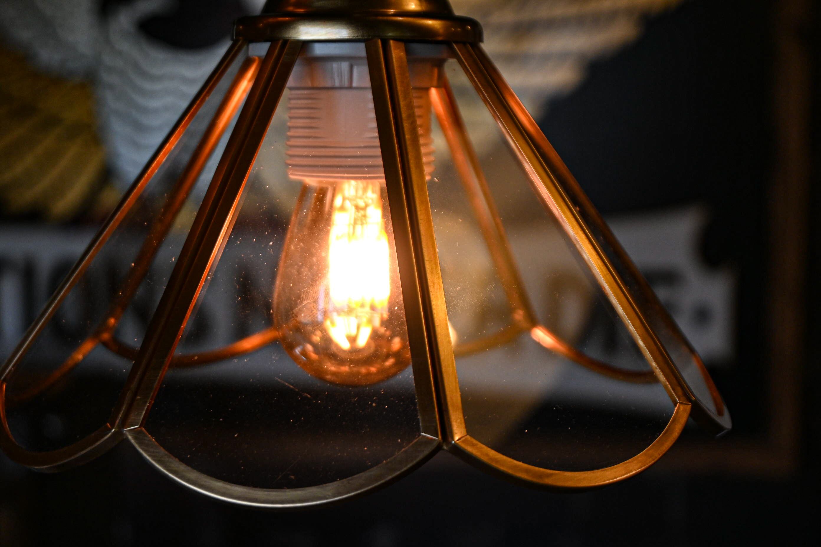 antiquestyle glasspendantlight