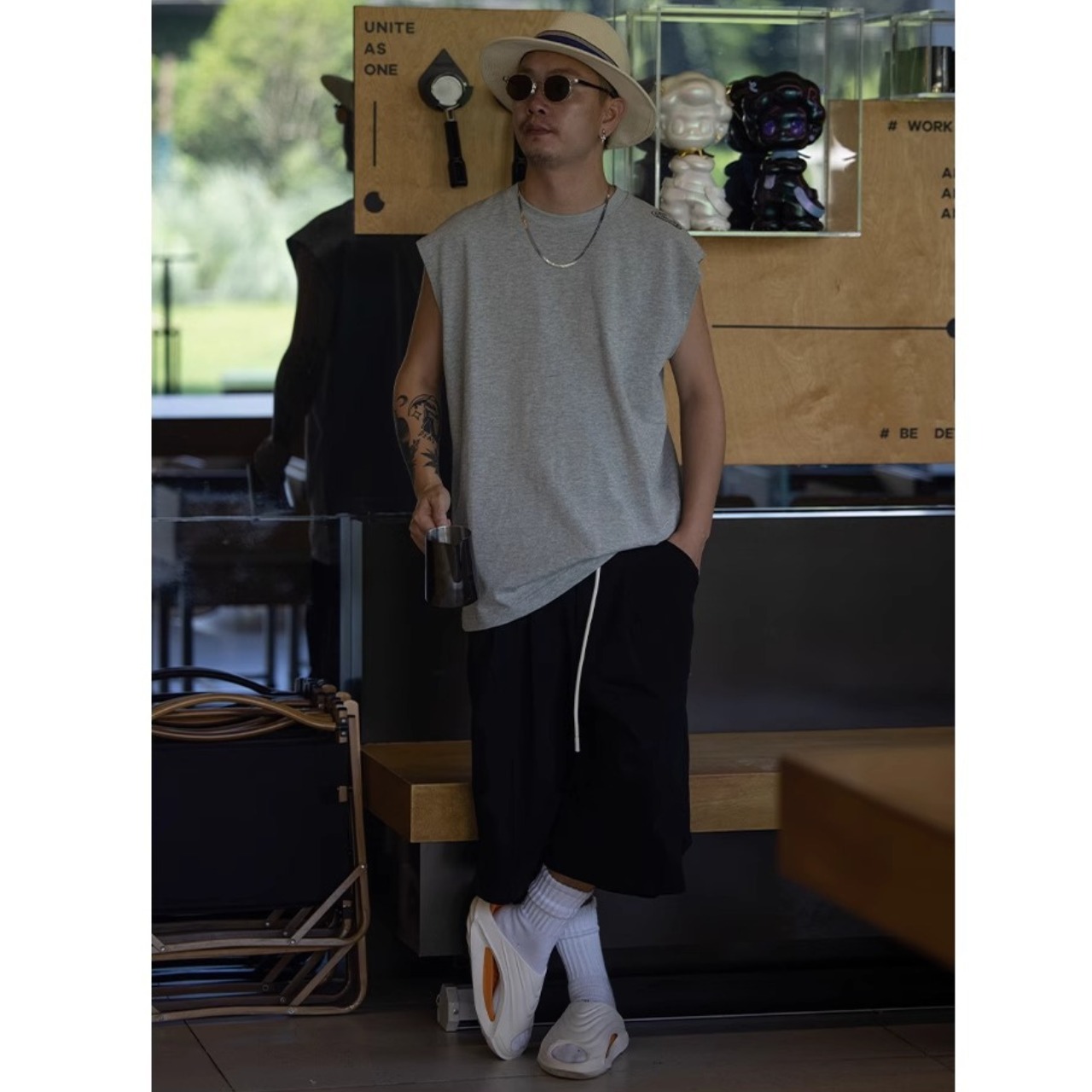 Minimal graphic muscle tank 0941 - 5