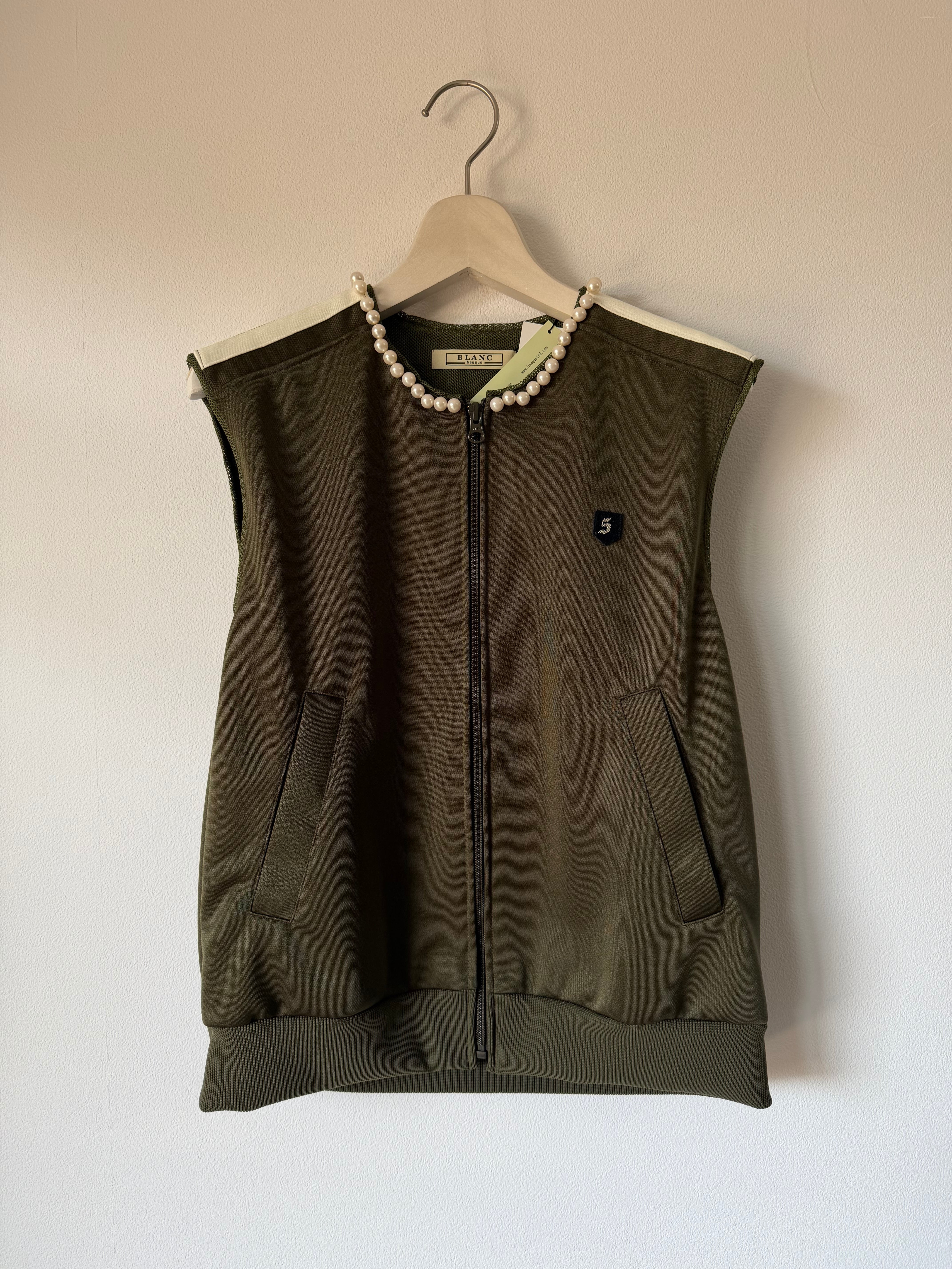 9e563b3ca4c5a303ab00cd7c1a6c2a