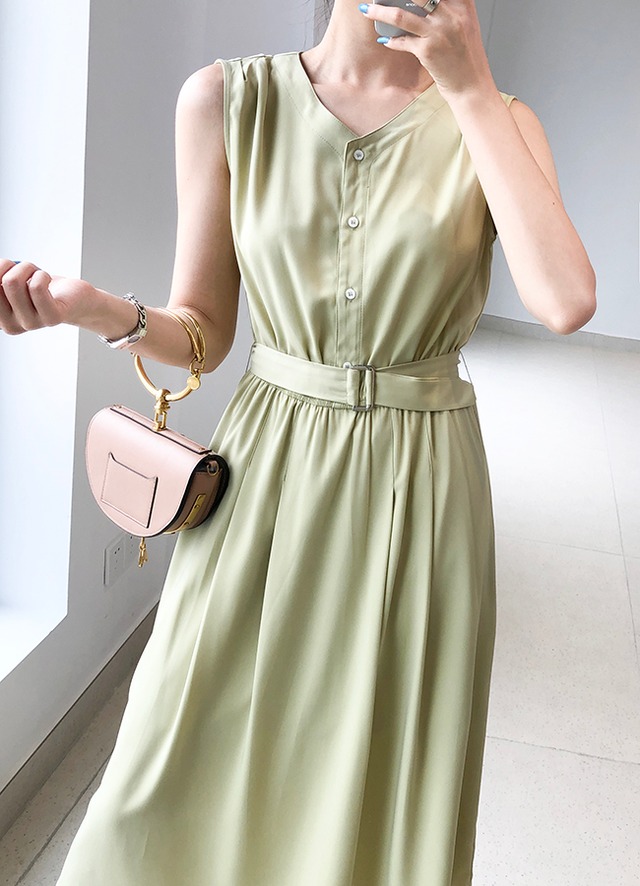 エレガントワンピースインスタ上手 流行カラー ベルトがセクシー プチプラワンピース 街コンにもいける 最高のお洒落 Instagirls