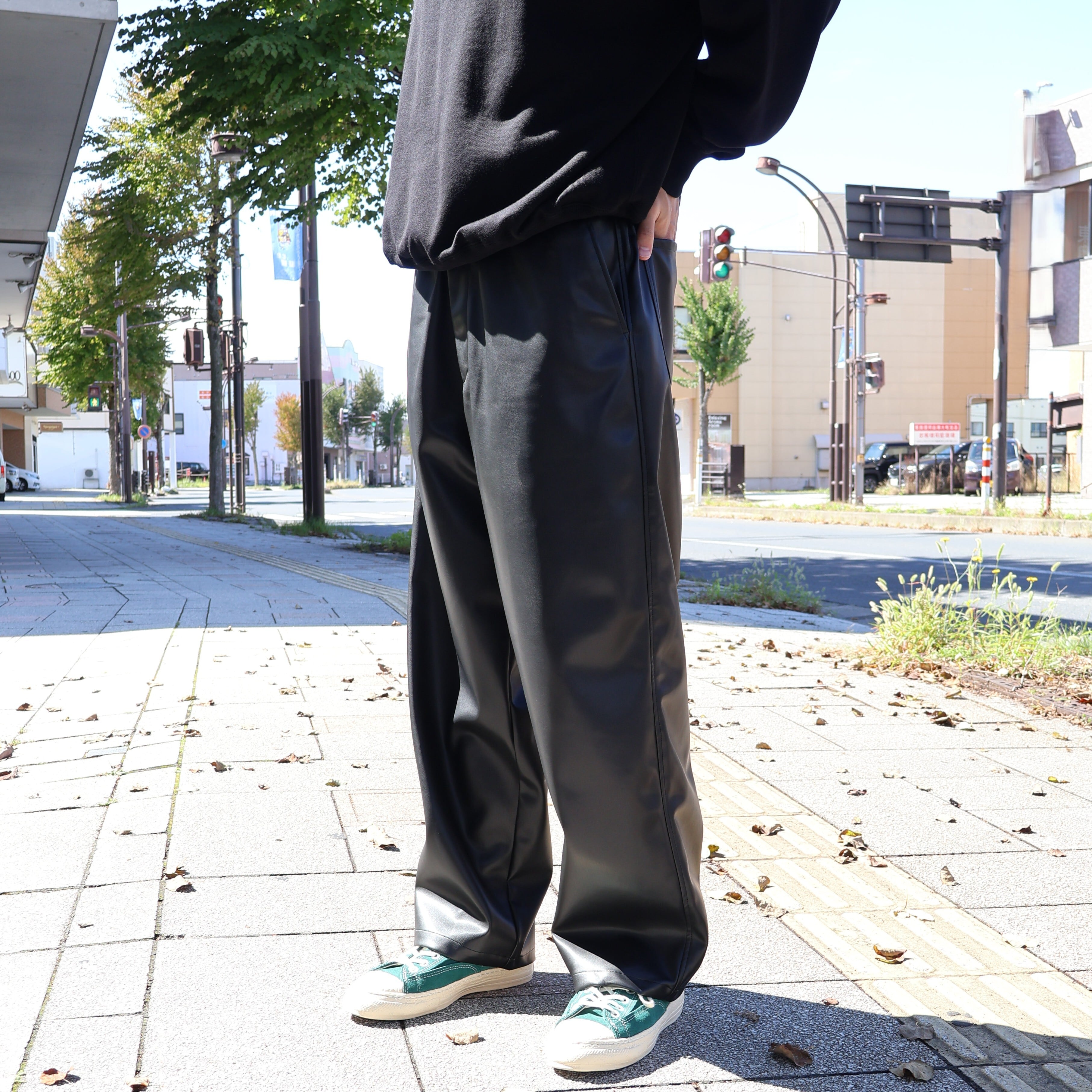 awasa " フェイクレザー オーバーパンツ ( Black ) "