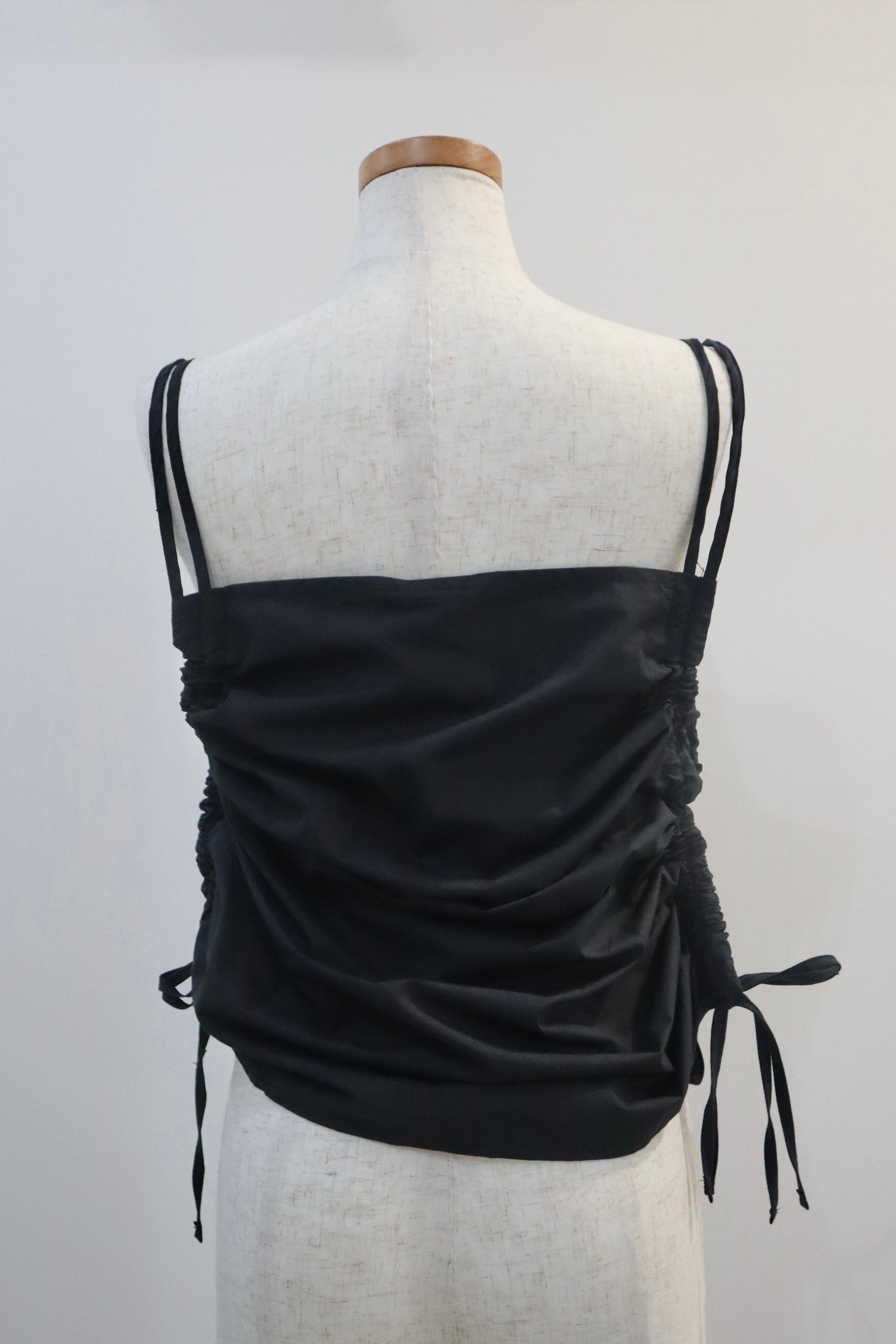 BASERANGE】PICTORIAL TOP | TOLMA.