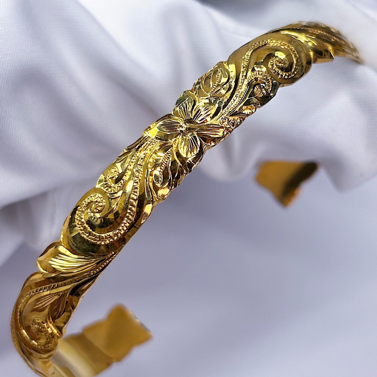 Classic Hawaiian Bangle -Gold-