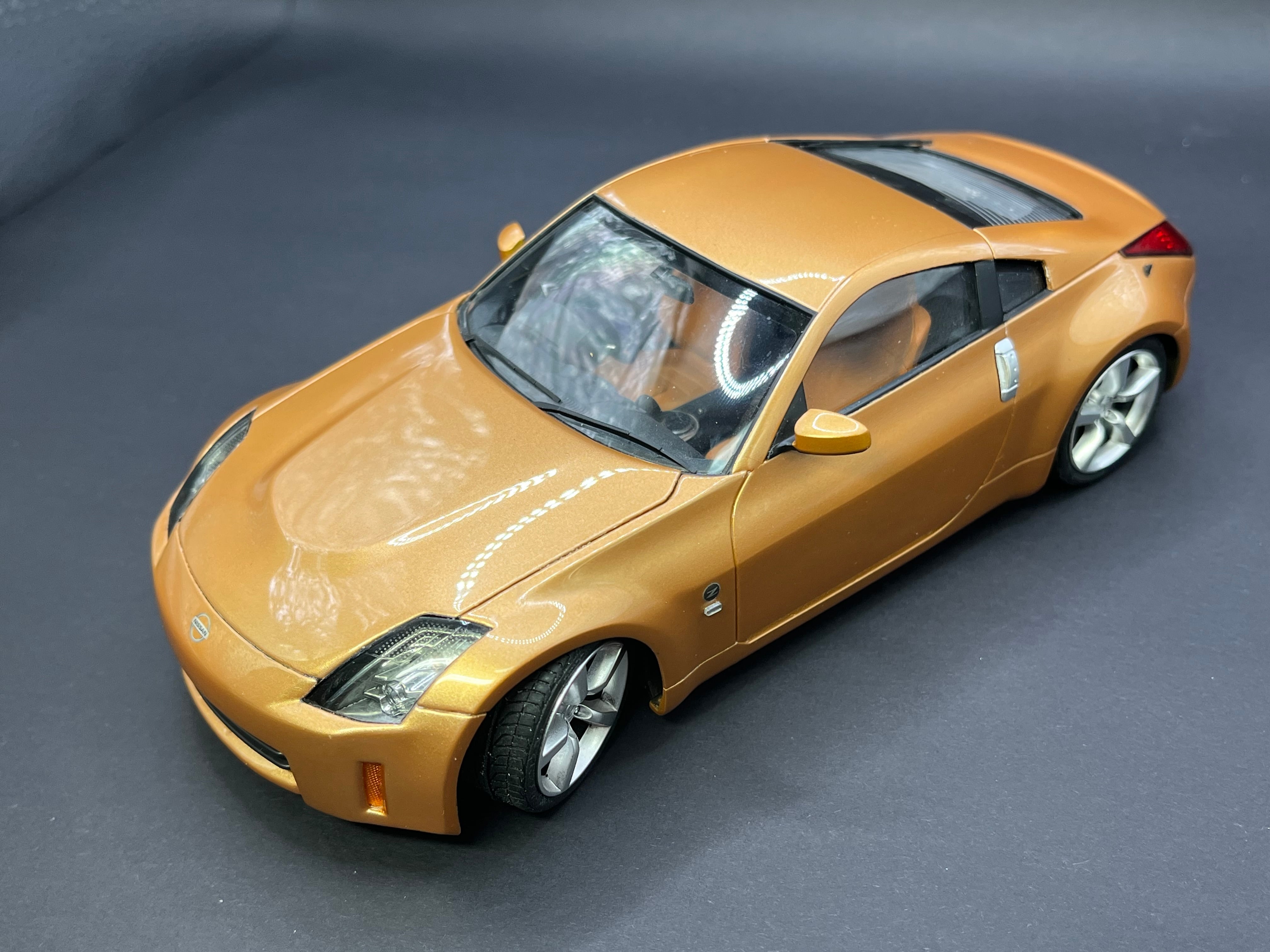 完成品アーカイブ / 現品販売】1/24 アオシマ フェアレディZ (Z33
