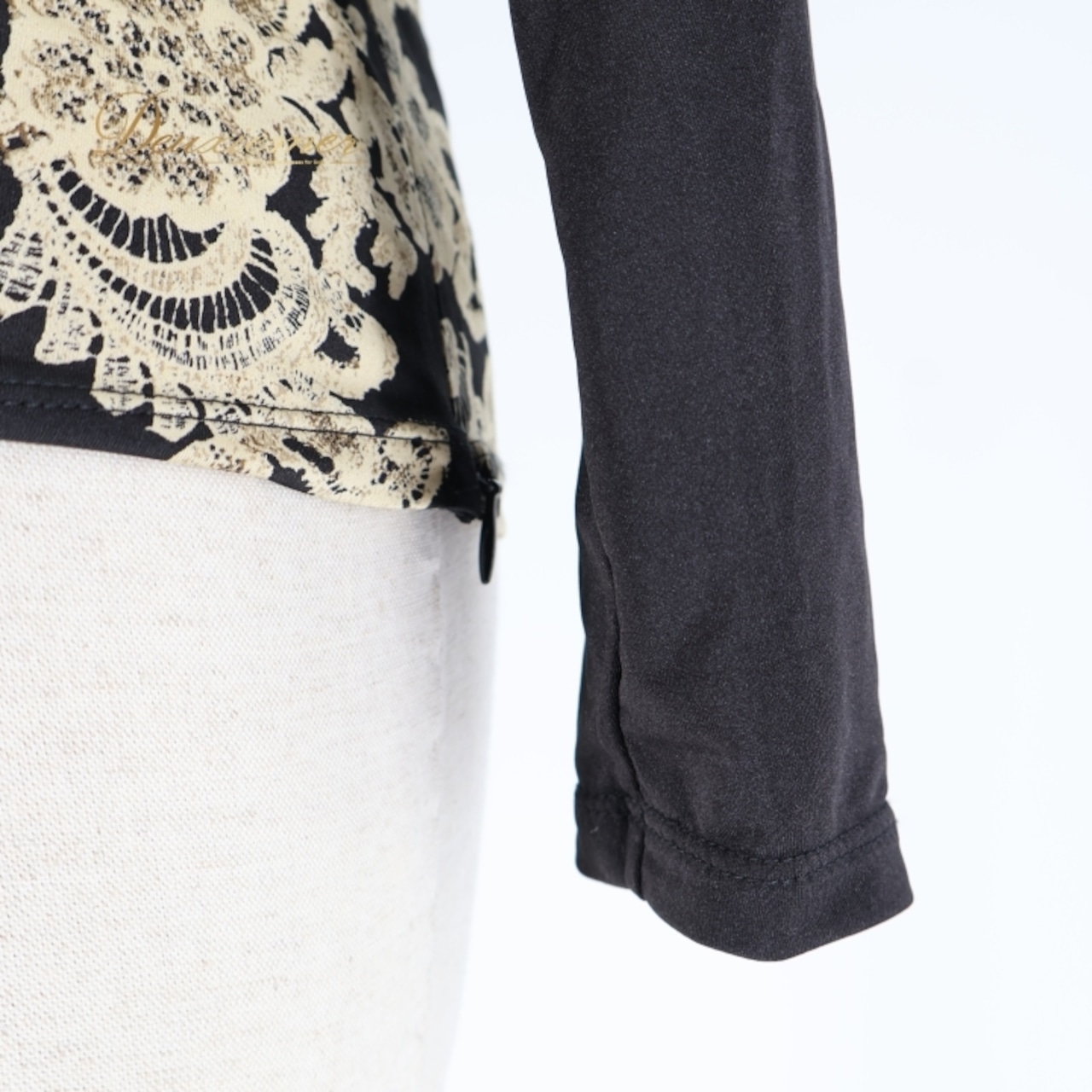 社交ダンス 衣装 トップス ブラウス ブラック系 チャコットロイヤルダンス Chacott ROYAL DANCE 日本製 黒 刺繍 花柄 花 パーティー 華やか かわいい ステージ イベント 練習 レッスン 伸縮 ストレッチ ベージュ系