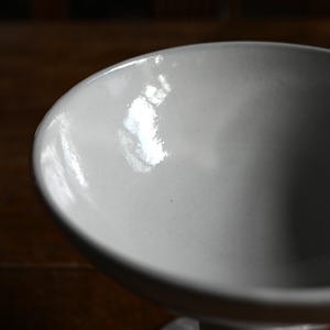 rpm /  高杯(たかつき)  腕なり 白妙〈陶器・食器・お皿・コンポート・インテリア・ディスプレイ 〉