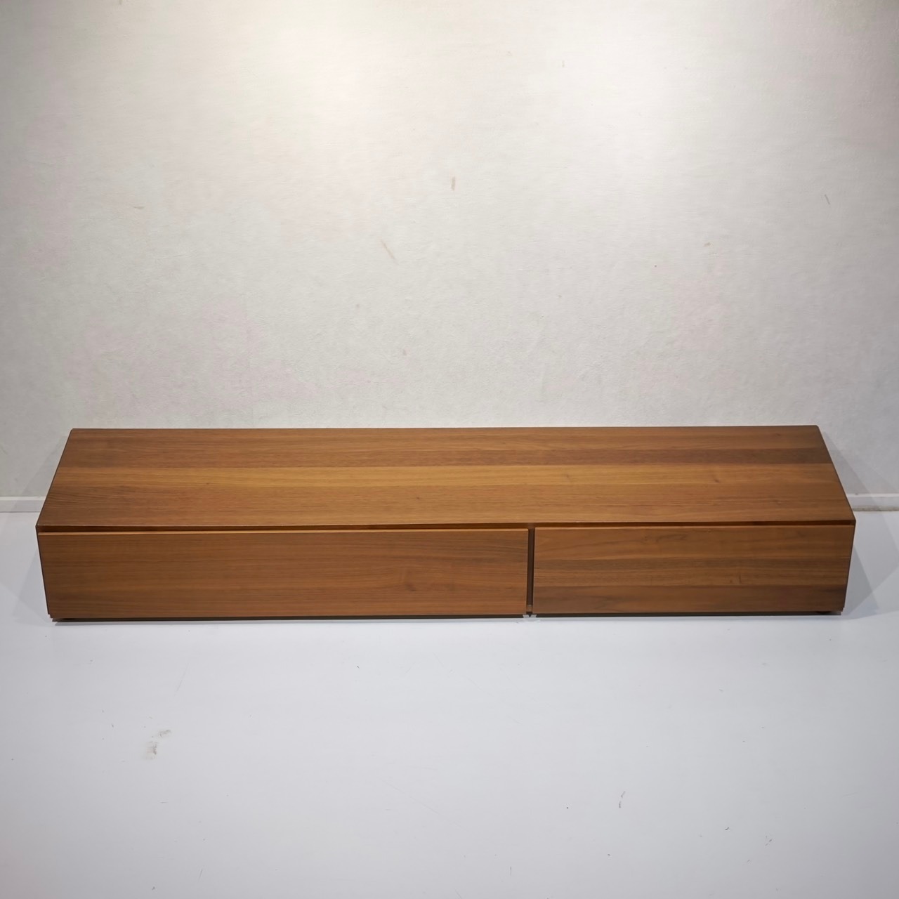 BoConcept ボーコンセプト LUGANO ルガーノ テレビボード TVボード AVボード ローボード 木製 モダン ホテルライク ミニマル