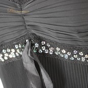 社交ダンス 衣装 ラテン ドレス ワンピース レッスンウェア パーティドレス 黒 ブラック系 ICHIOKU イチオク 袖なし ノースリーブ 上品 モダン レディース おしゃれ お出かけ フォーマル 穴なし ゆったり プレゼント 教室 ステージ 体型カバー 光沢感 スリム シンプル 誕生日 旅行 ファッション