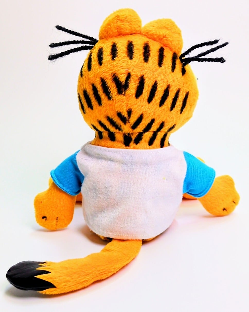 ☆ VINTAGE ☆【 Garfield ( ガーフィールド ) 】 ぬいぐるみ プラッシュ plush 2007年製 “ PERFECTION IS HARD TO IMPROVE ” ビンテージ 〚アメリカン雑貨 アメトイ〛