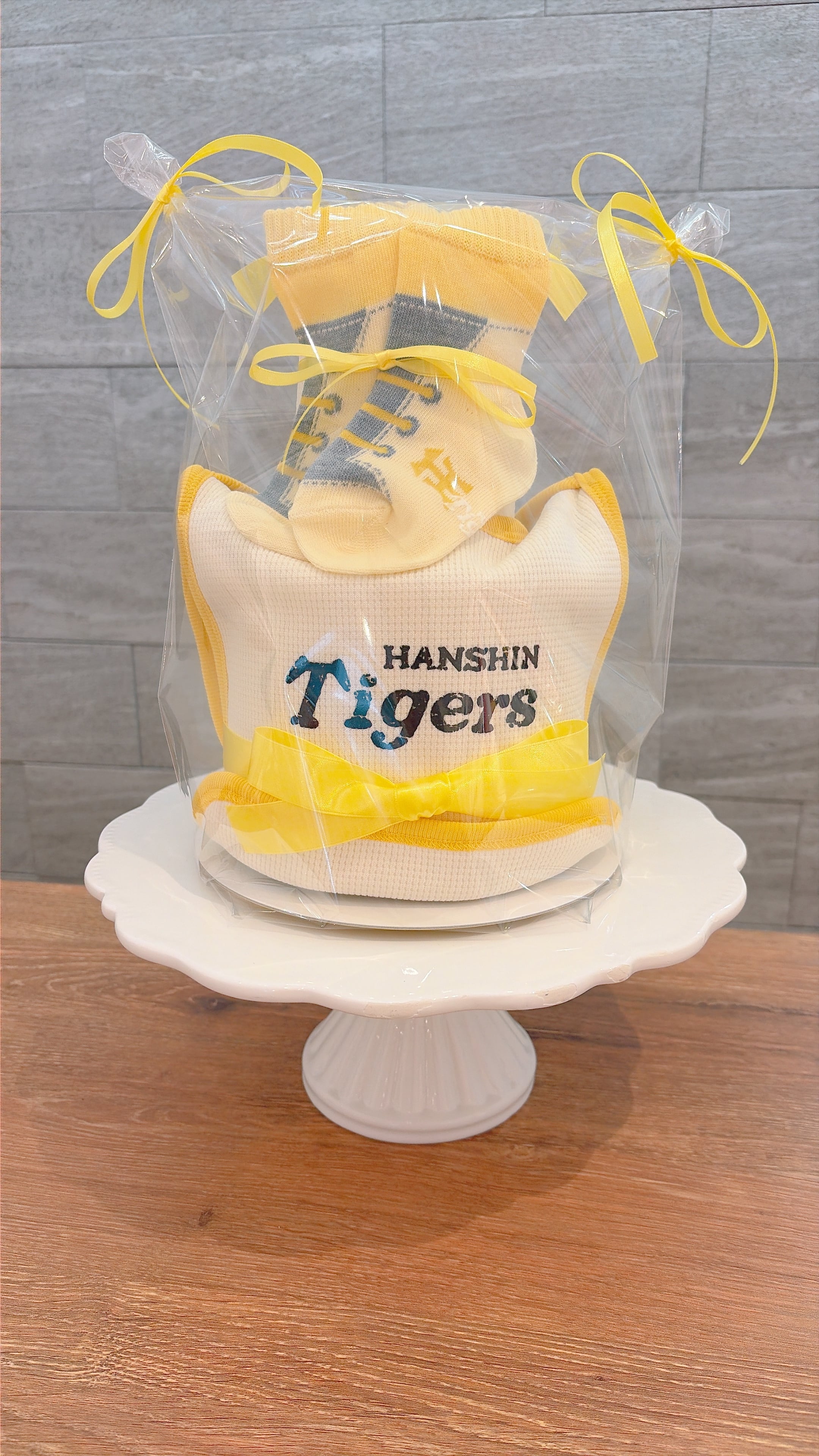 阪神タイガースおむつケーキ
