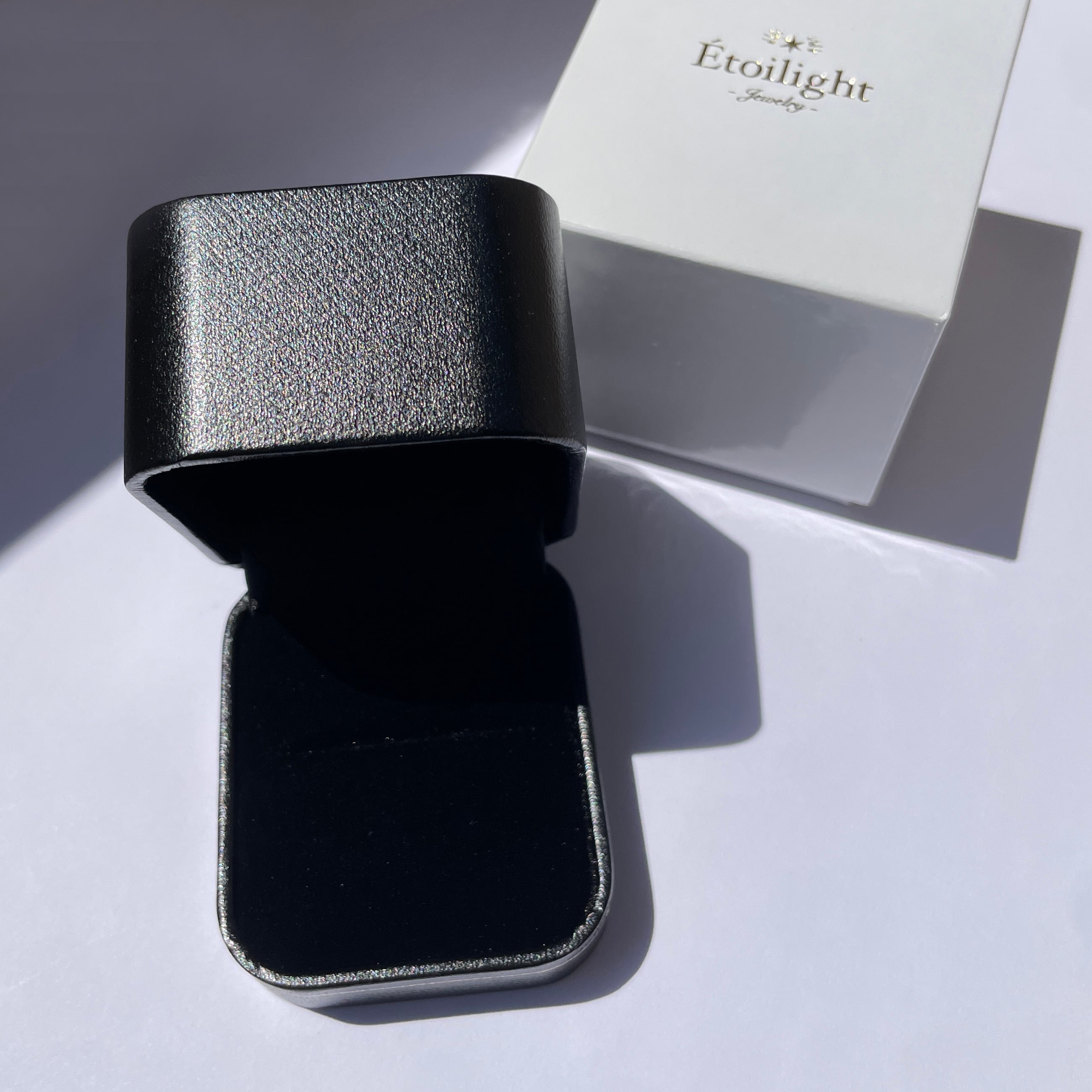 Zig-Zag Ring with Diamonds / K18YG / #0 - #18 | Etoilight Zig-Zag Ring with Diamonds / K18YG / #0 - #18 | Etoilight