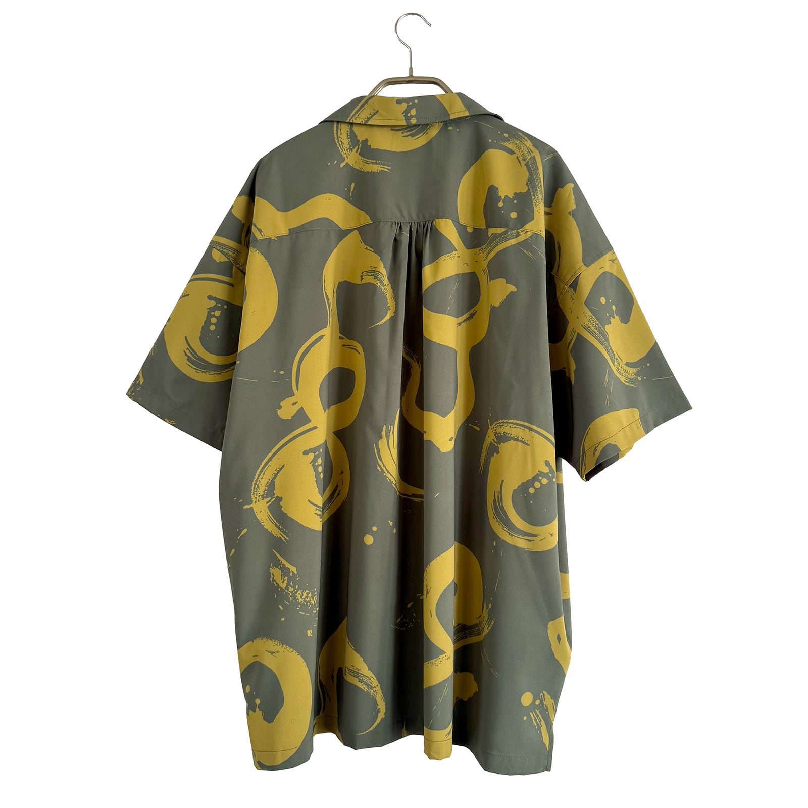 CALLIGRAPHY PATTERN OPEN COLLAR SHIRTS -KHAKI- | 8G SHOOT WEBSTORE