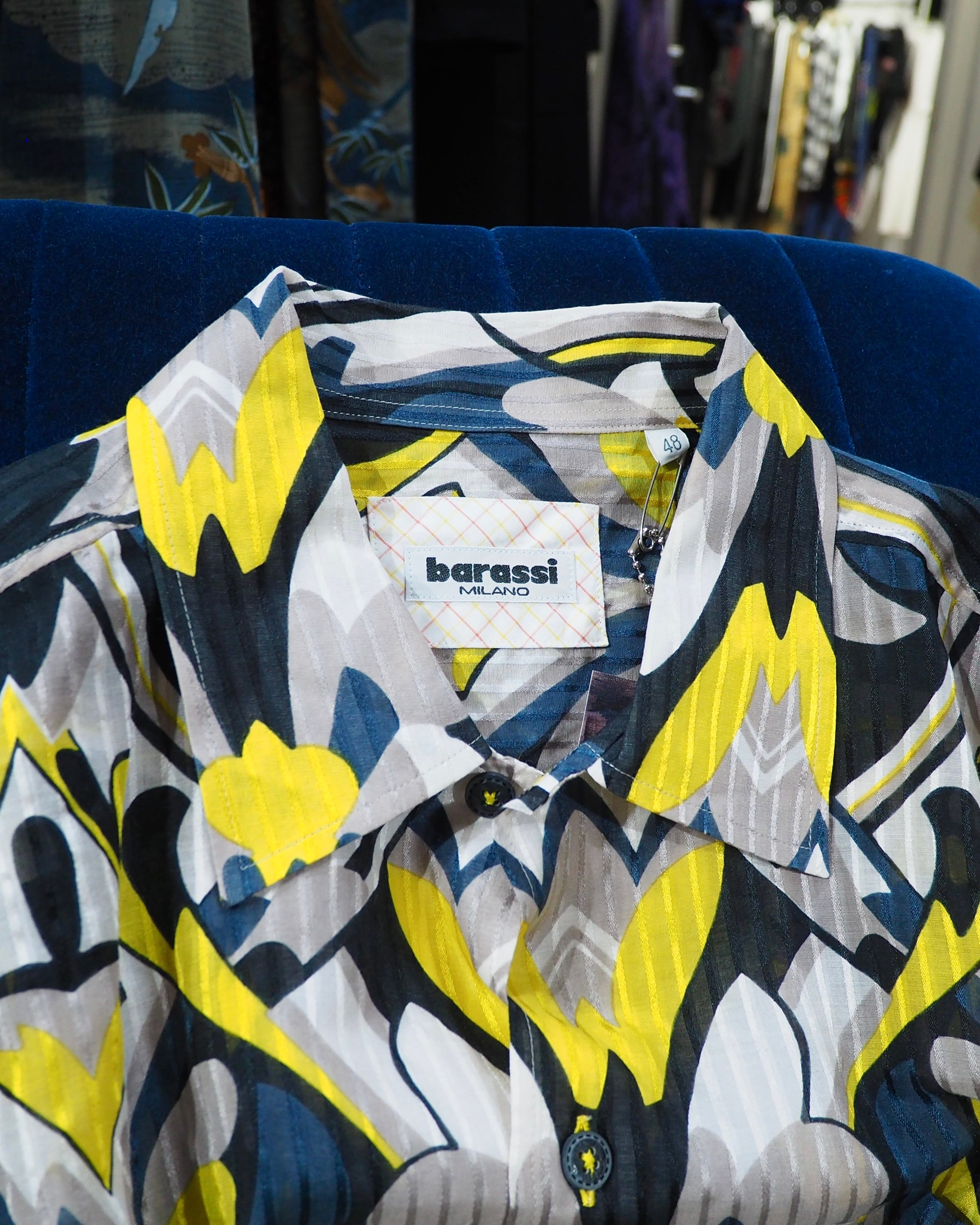" Barassi MILANO " Beautiful Luxury Pattern Silk mix SS Shirt
