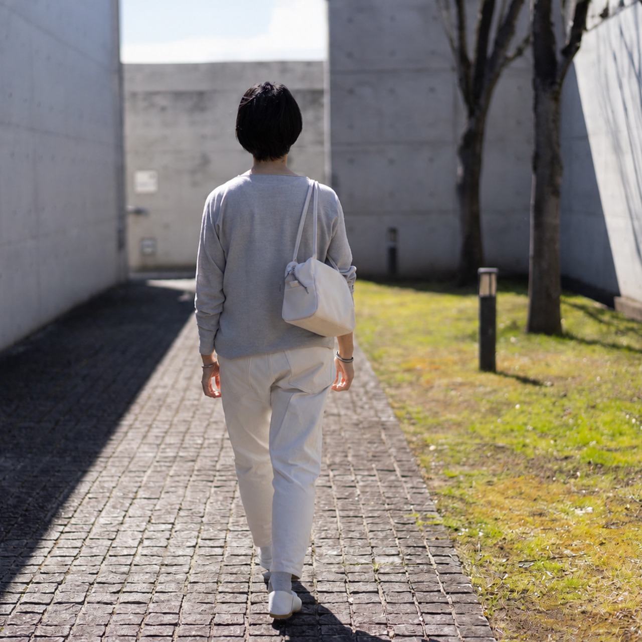 Cuboid Bag 生成り