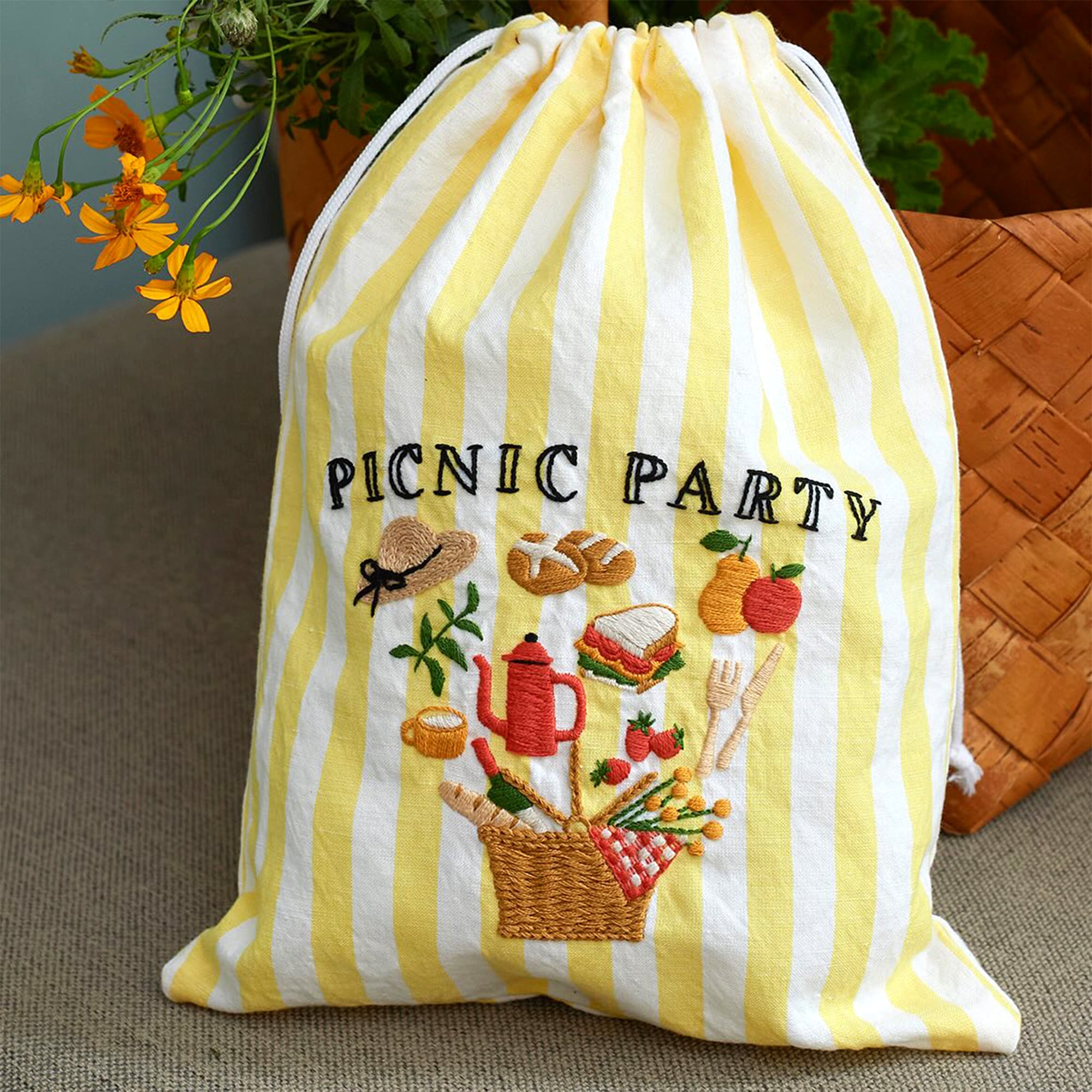 ピクニック』刺繍きんちゃくキット【数量限定】 | Net store アンナと