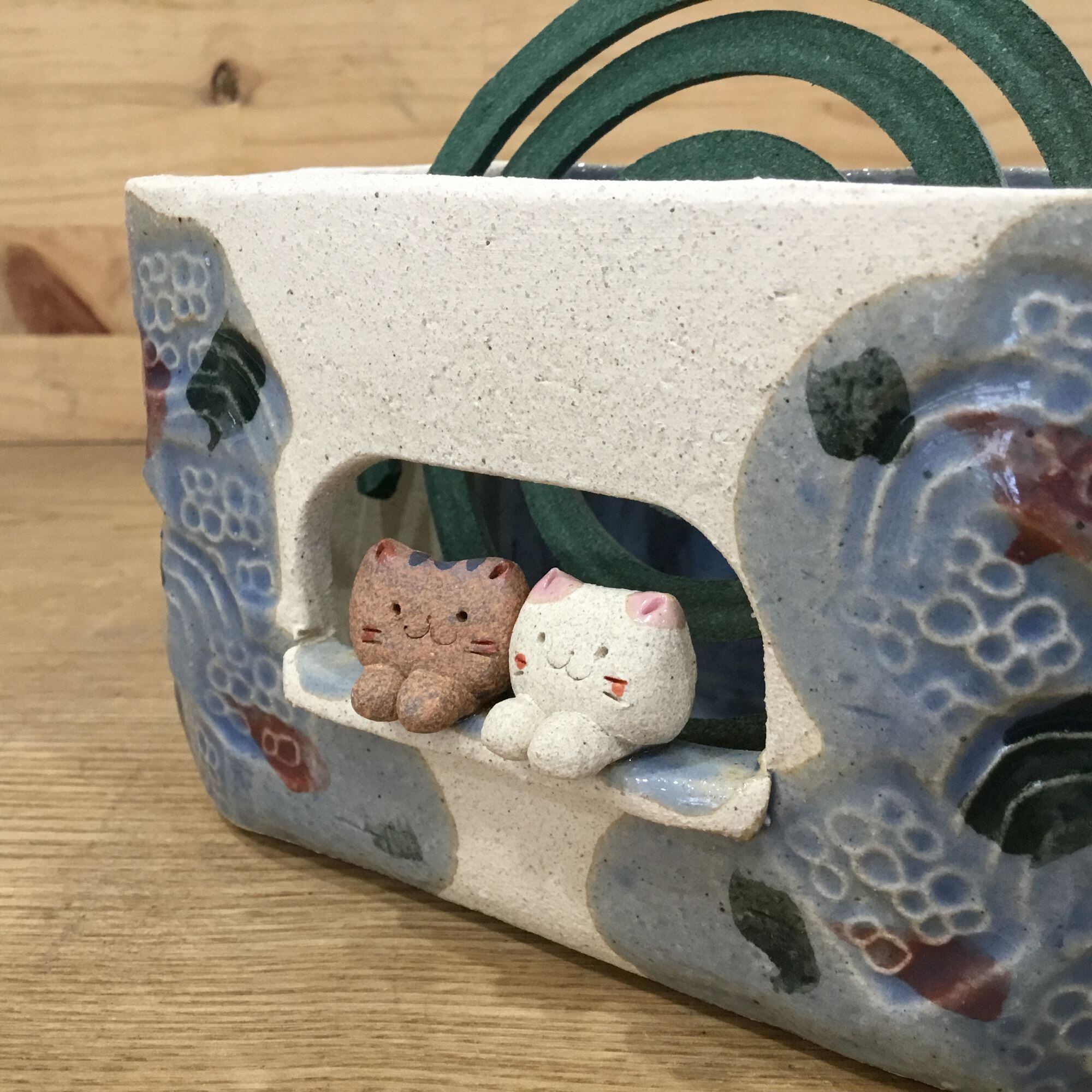 蚊やり器 手作り 可愛い猫ペア | 趣味の園芸と陶器山竹