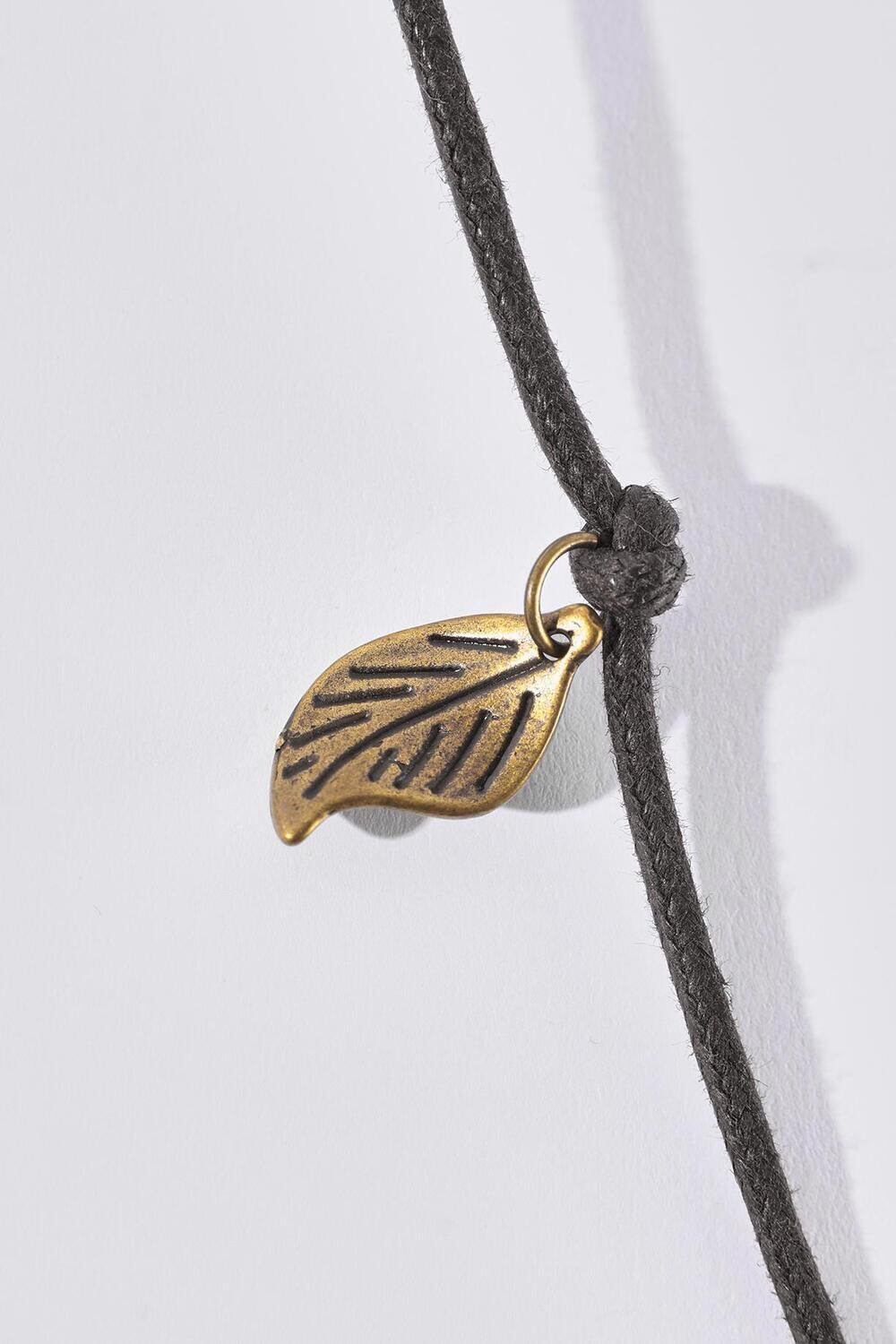 【関税込み】AFTER PRAY カーキ Safari Whistle Leaf ネックレス ☆ATEEZ ホンジュン 着用!!【AFTER PRAY】Safari Whistle Leaf