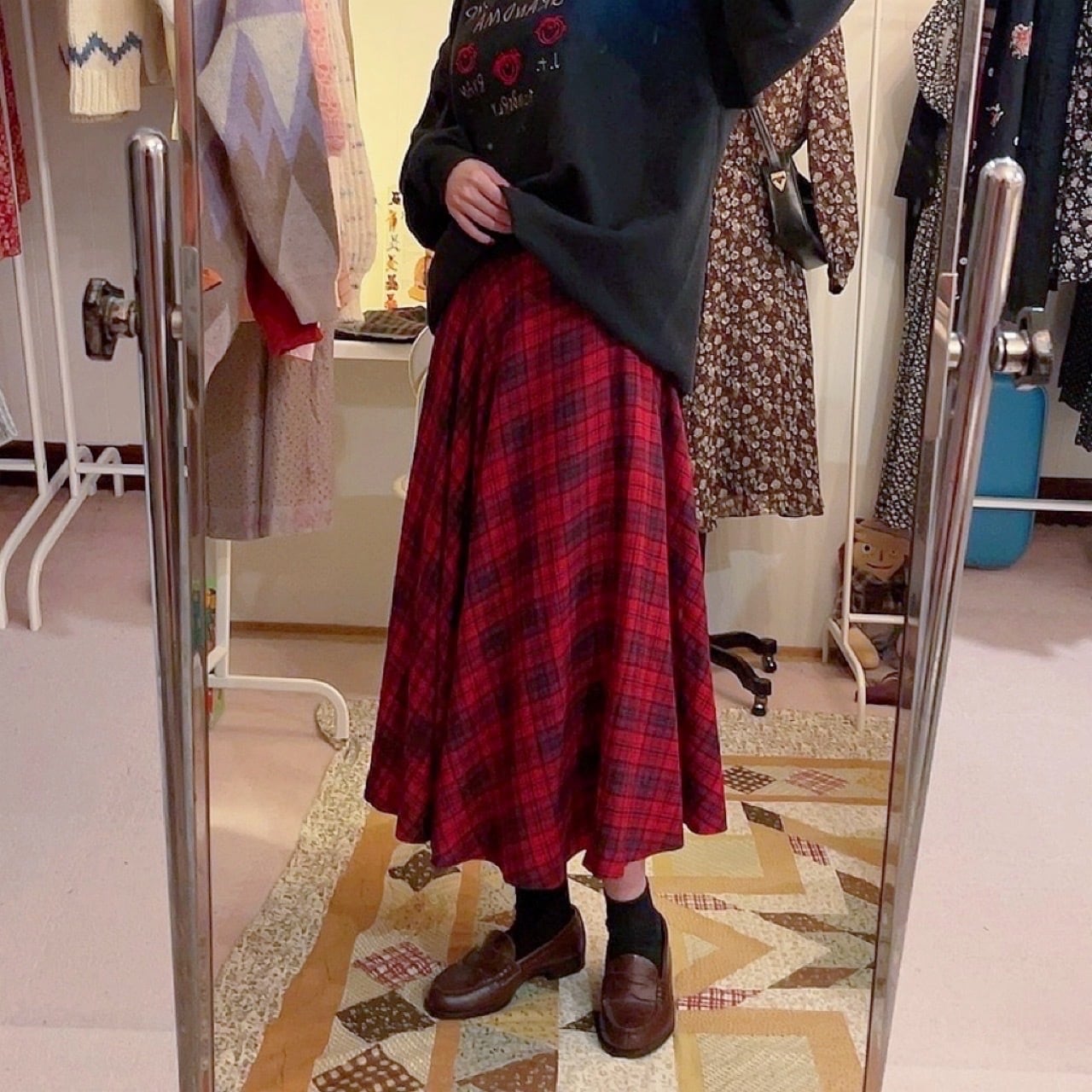 red navy check flare skirt