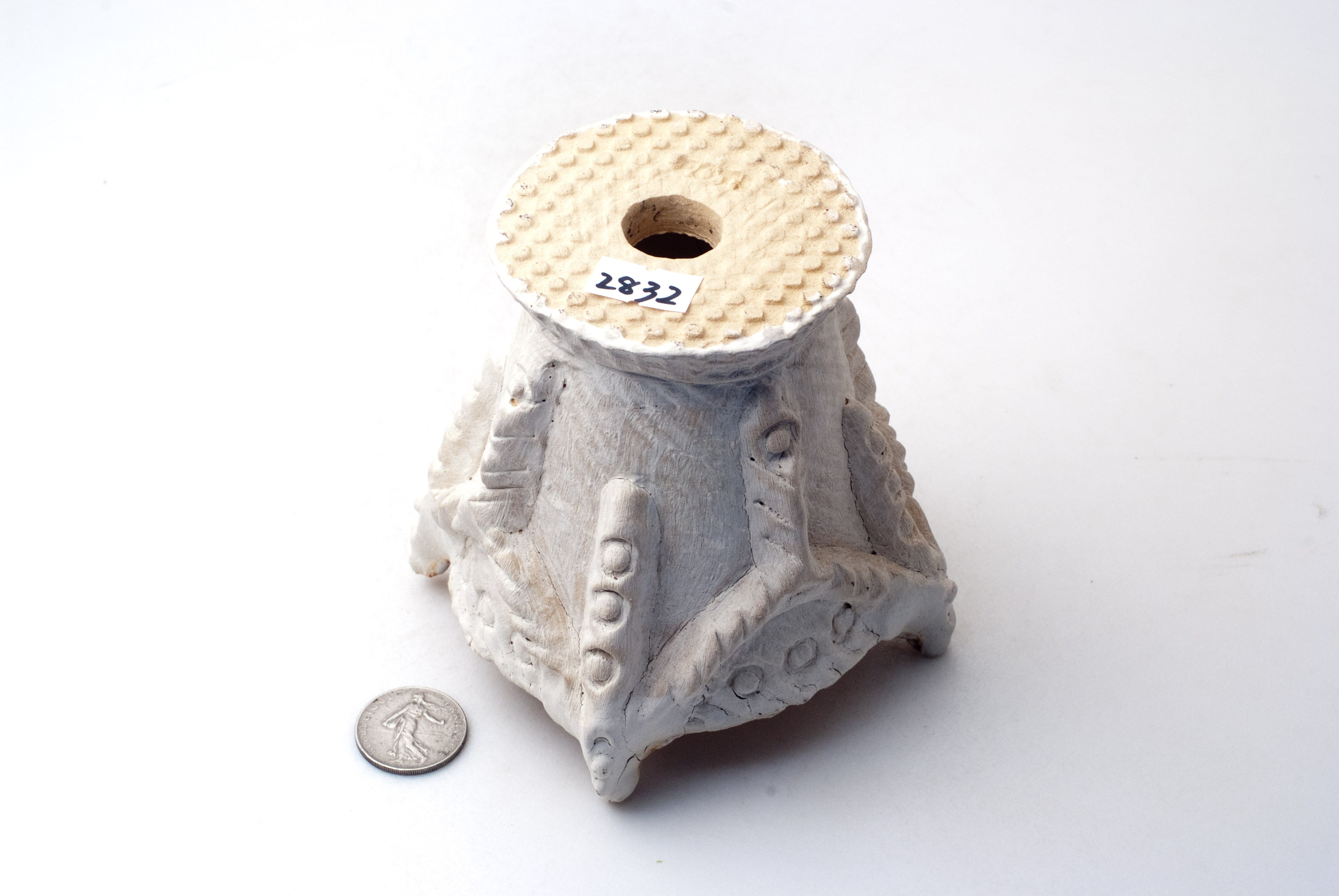 陶器鉢（2~2.5号相当）縄文風植木鉢 M-2832 | design &crafts POTS