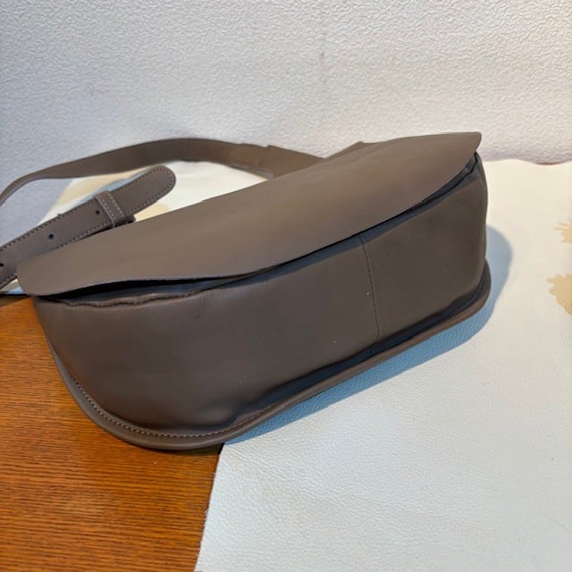 B.stuff　再入荷！被せシンプルショルダー