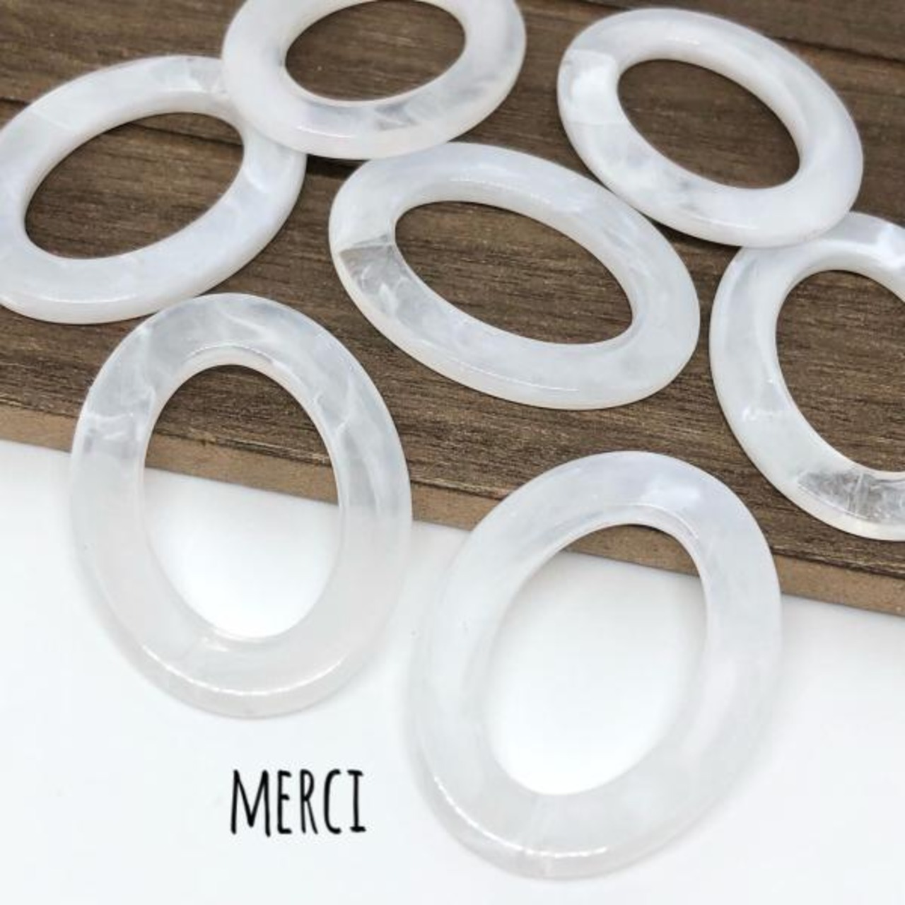 【2個】オーバルリングアクリルパーツ/ホワイト
