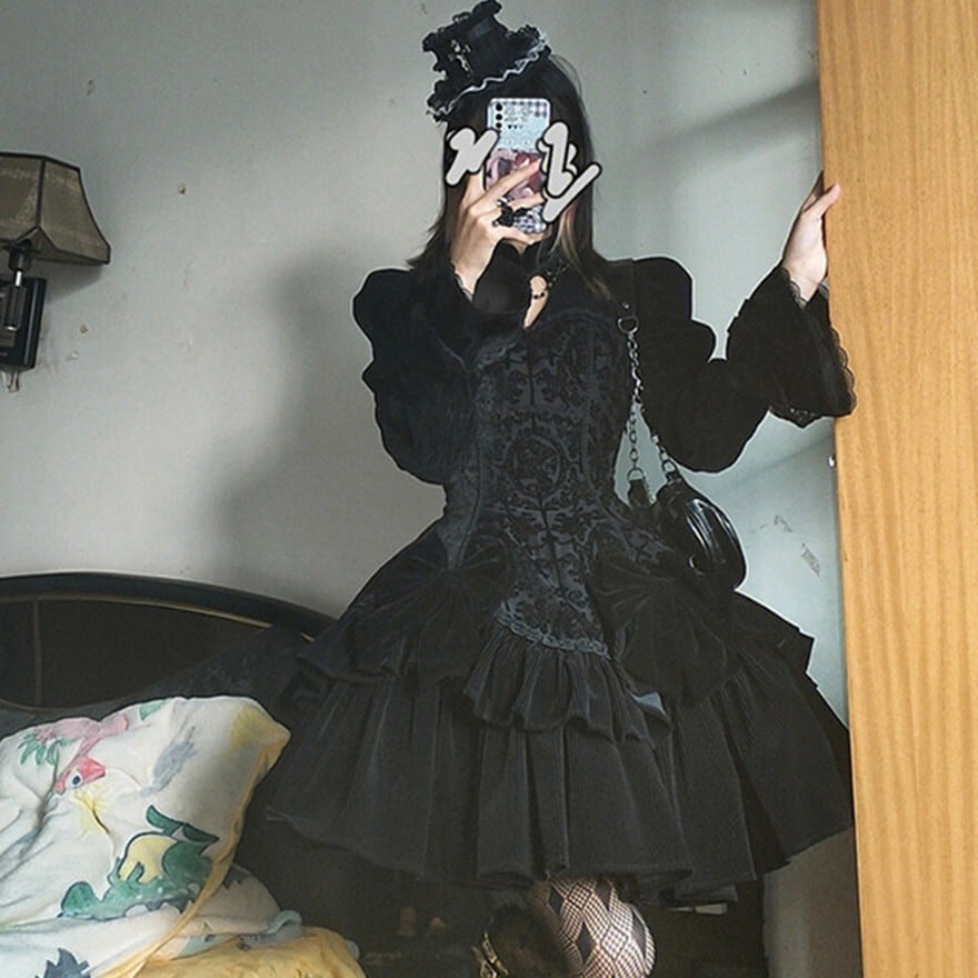 ゴシックロリィタ黒ワンピース フリルスカート イベント向け