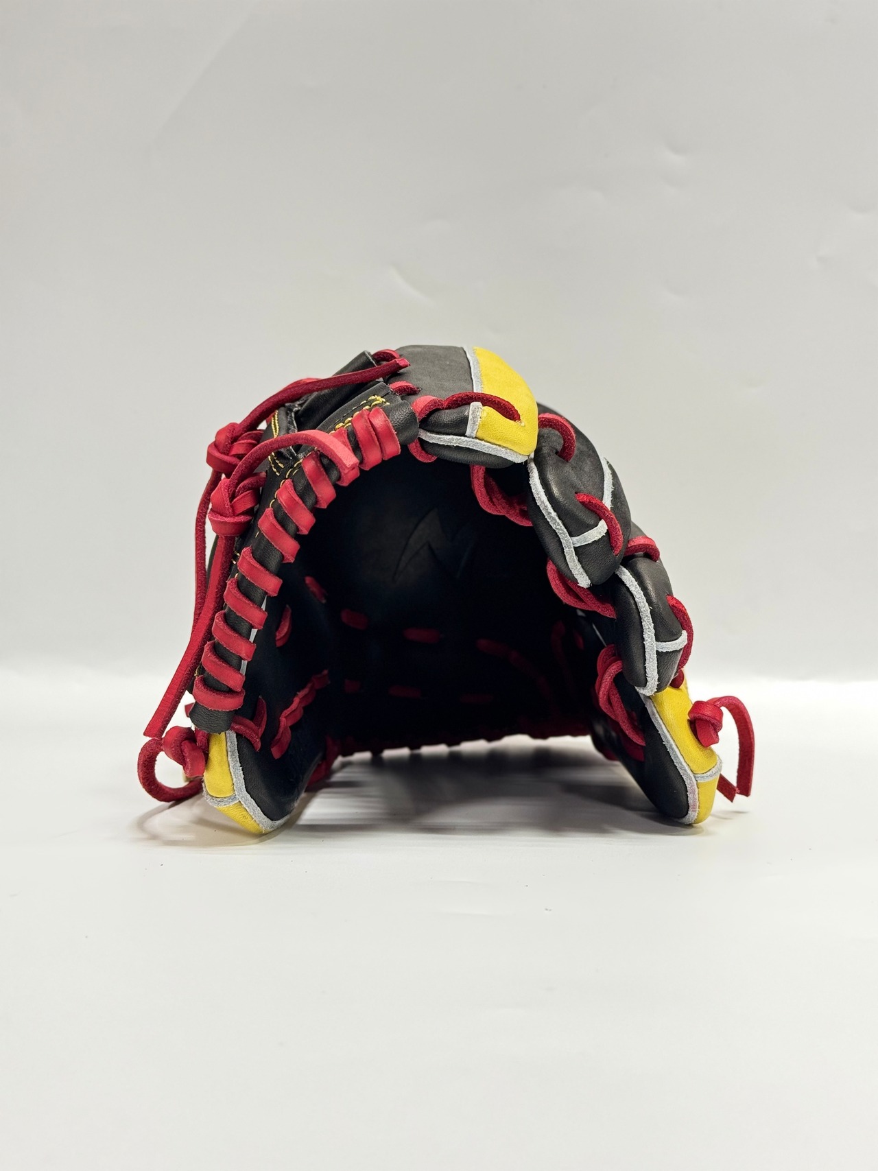 No Limitｰノーリミット　硬式軟式兼用グローブ　内野手用モデル　湯もみ型付け加工済み　右投げ用　Sｰ044型　ブラック/イエロー×レッド・画像6