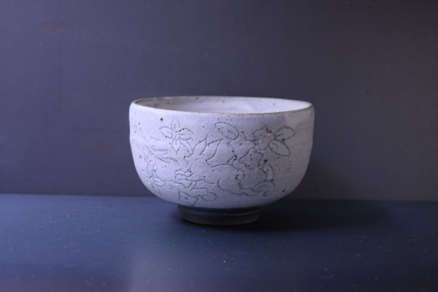 矢島操　粉引遊花文茶碗