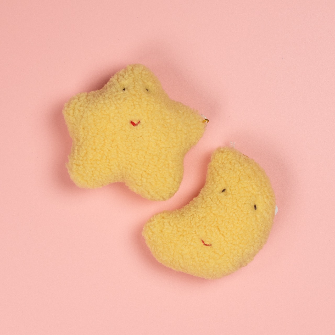 < saupoudrer > 小さいお星さまとお月さまのぬいぐるみ