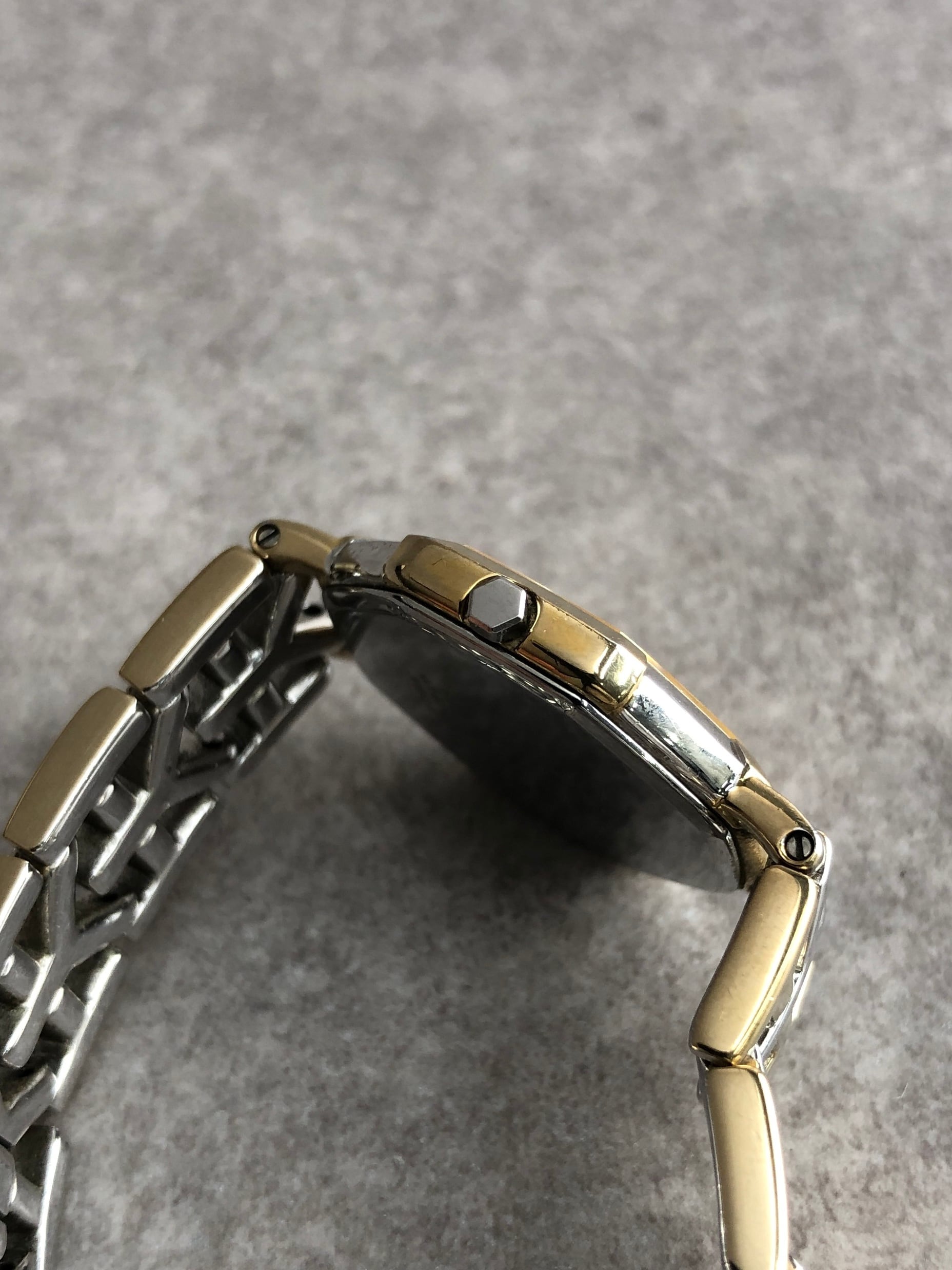 Yves Saint Laurent イヴ・サンローラン 腕時計 ゴールド YSL