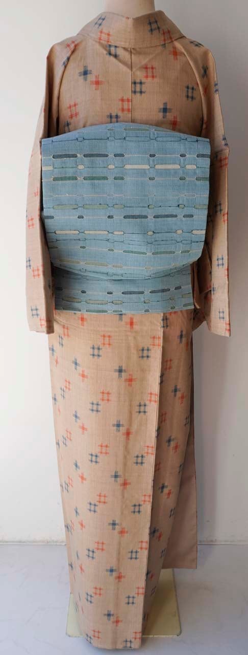 袷】榛色地 井桁十字絣 紬 | 大山キモノ・ちぇらうなぼるた