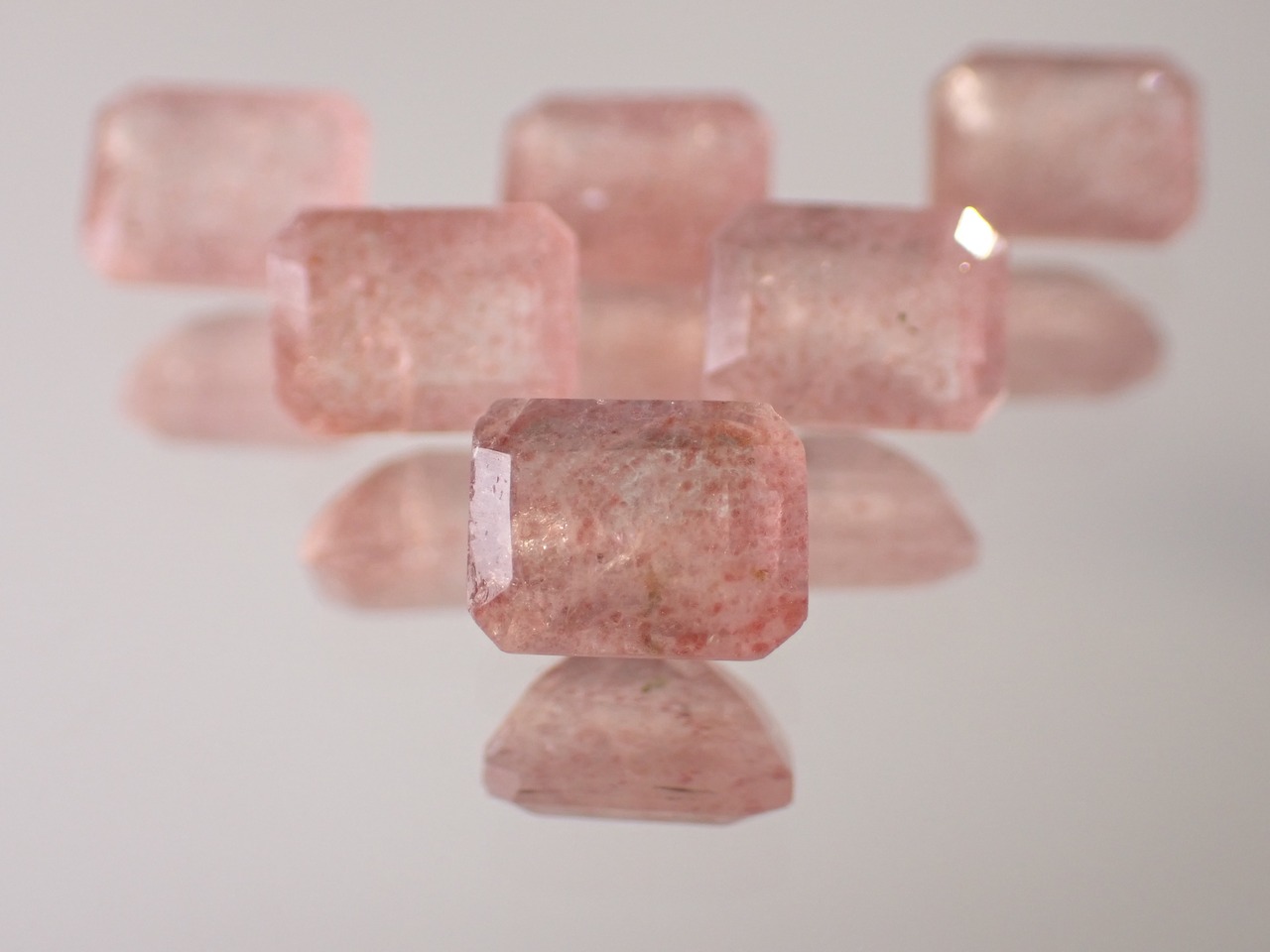 ストロベリークォーツ（アベンチュリン）　約1.75ct　 [C13‐760]