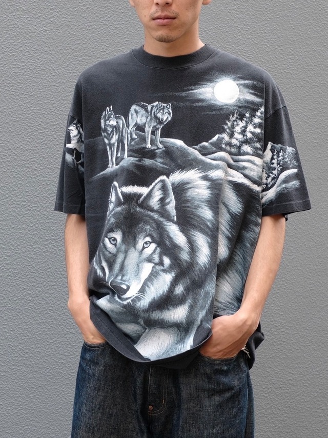 Used wolfs full graphic tee