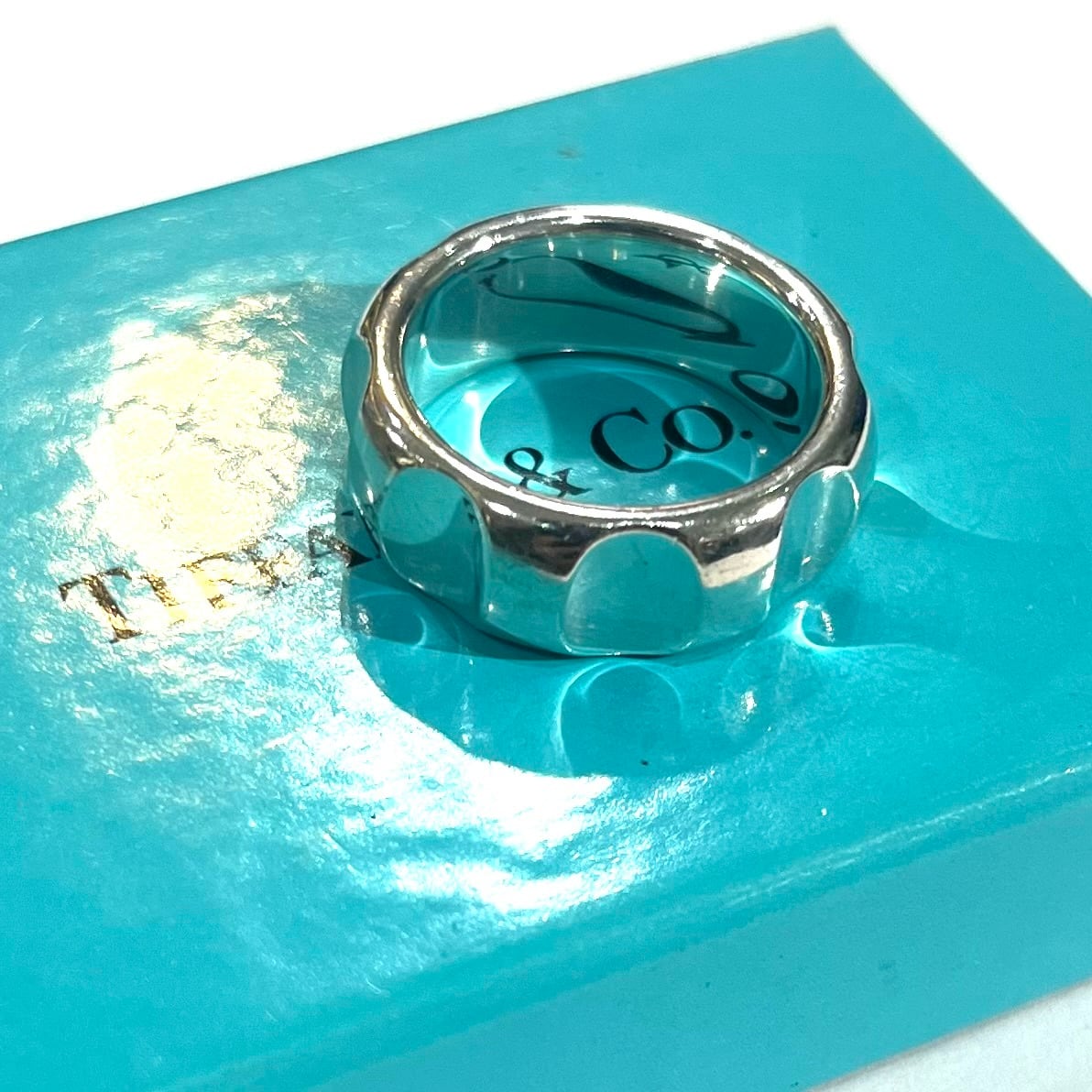 希少【TIFFANY&CO.】【20号】2925 光を放つグルーヴ ワイドリング
