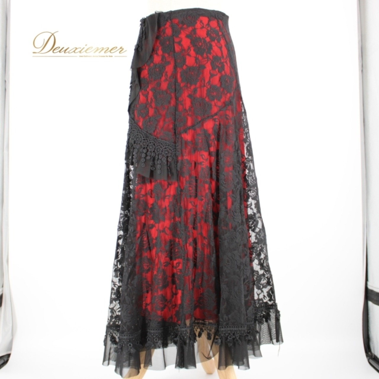 社交ダンス 衣装 スタンダード スカート レッスンウェア 赤 黒 ICHIOKU イチオク ブラック系 レッド系 レース 花柄 派手 練習着 総丈 約85cm ウエスト 約34cm〜 伸縮性 ポリエステル フェミニン おしゃれ 舞台衣装 ダンススカート 衣装制作 プロフェッショナル 講師用 競技用 かわいい