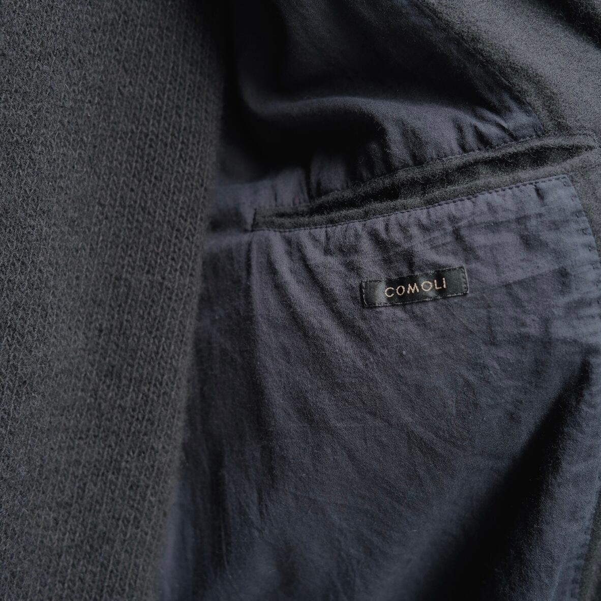 COMOLI カシミヤシルク フロックコート 【2】black コモリ COMOLI / カシミヤシルク フロックコート | twelve