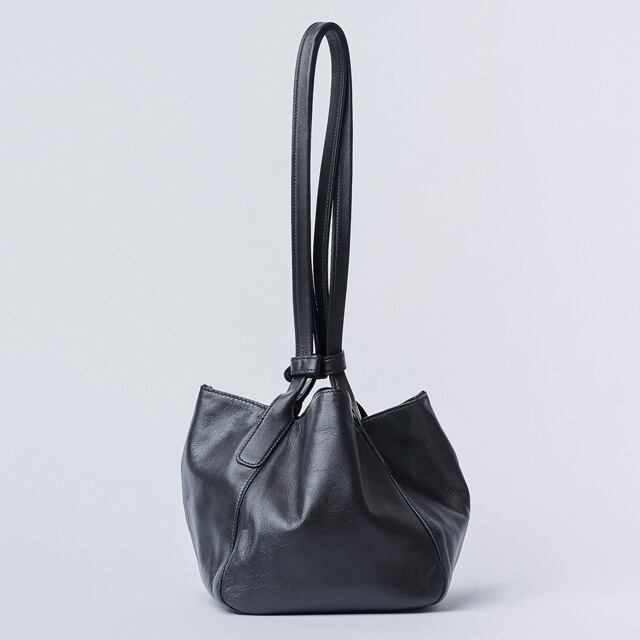 "MINI-SUM" BUCKET BAG - BLACK