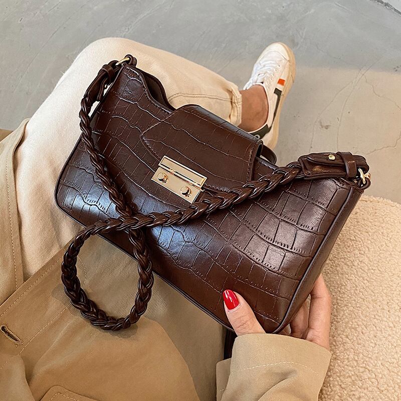 センススモールバッグ女性2020新しい流行のファッションオールマッチメッセンジャーバッグネットセレブニッチデザインワンショルダー脇の下バッグ Tiancai_Wing_Bag14114685184