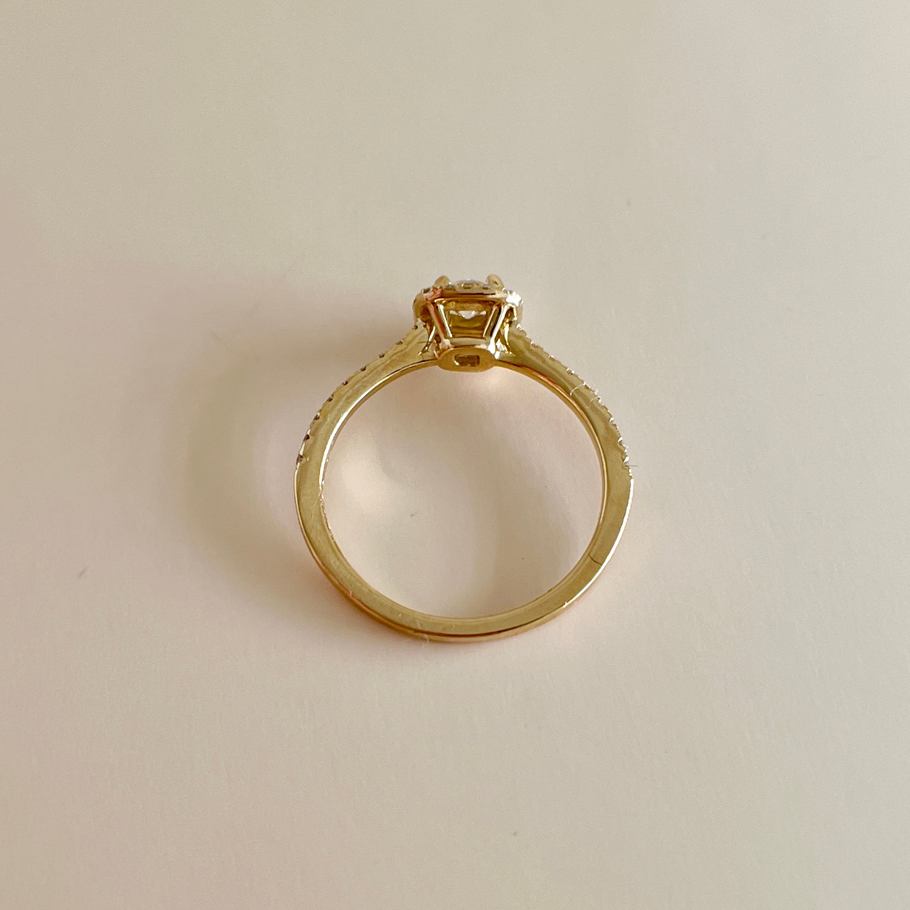 ダイヤモンド ヘイローリング 0.207 ct K18イエローゴールド チェカ