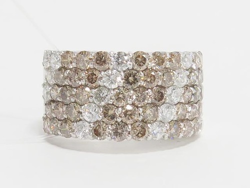 【完売しました】最高級三越ジュエリー 3.00ct ダイヤ ハーフエタニティパヴェ K18WG