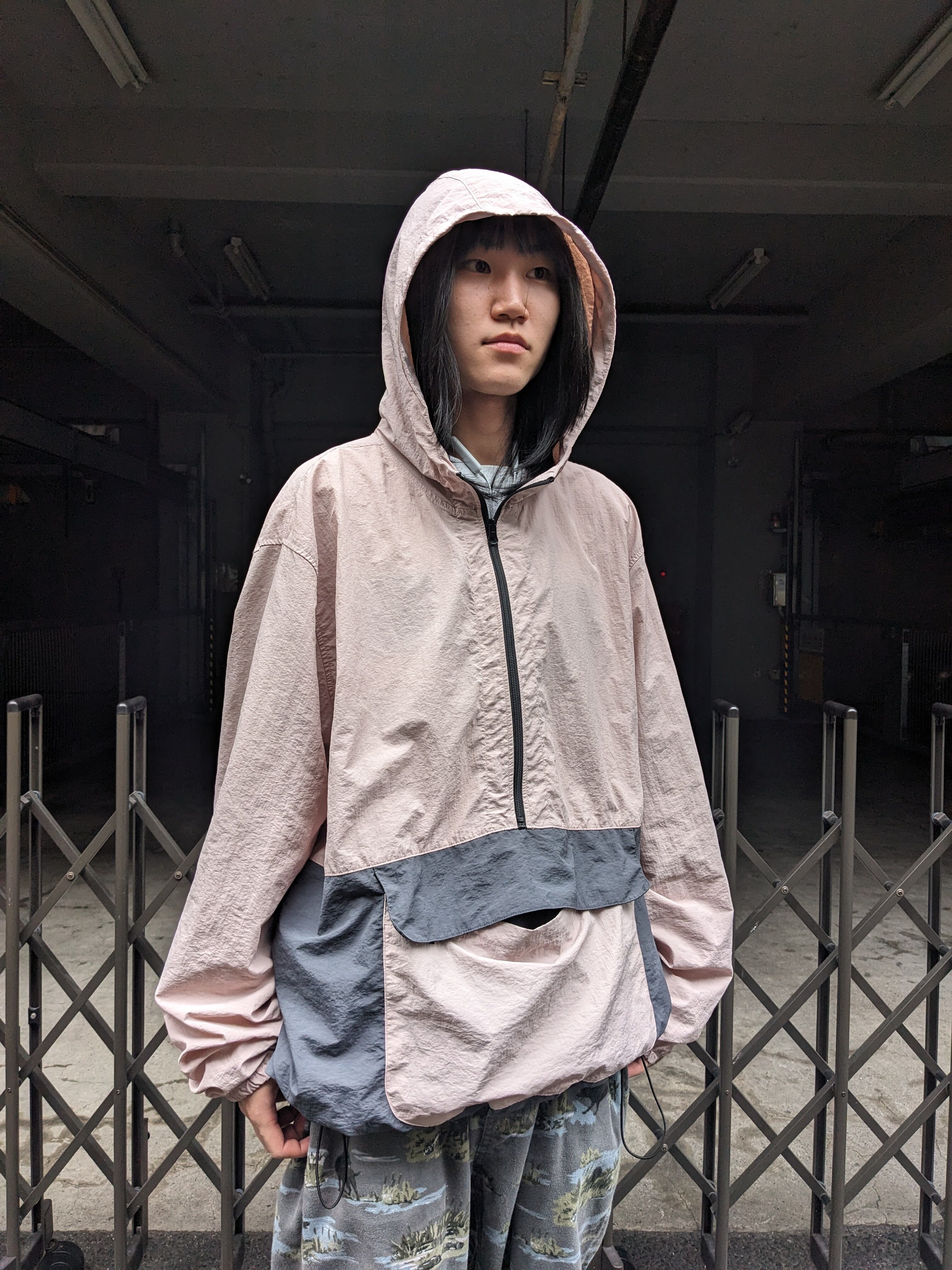 "NO BOUNDARIES" nylon pullover jacket