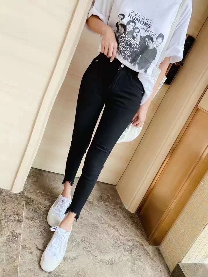 裾カットスキニーパンツ