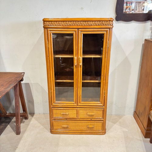 ラタンキャビネット