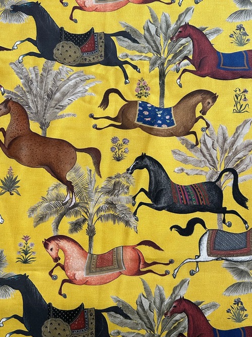 スペイン製 ファブリック ARABIAN コットン 馬柄 ホース柄 イエロー  カルトナージュ 茶箱